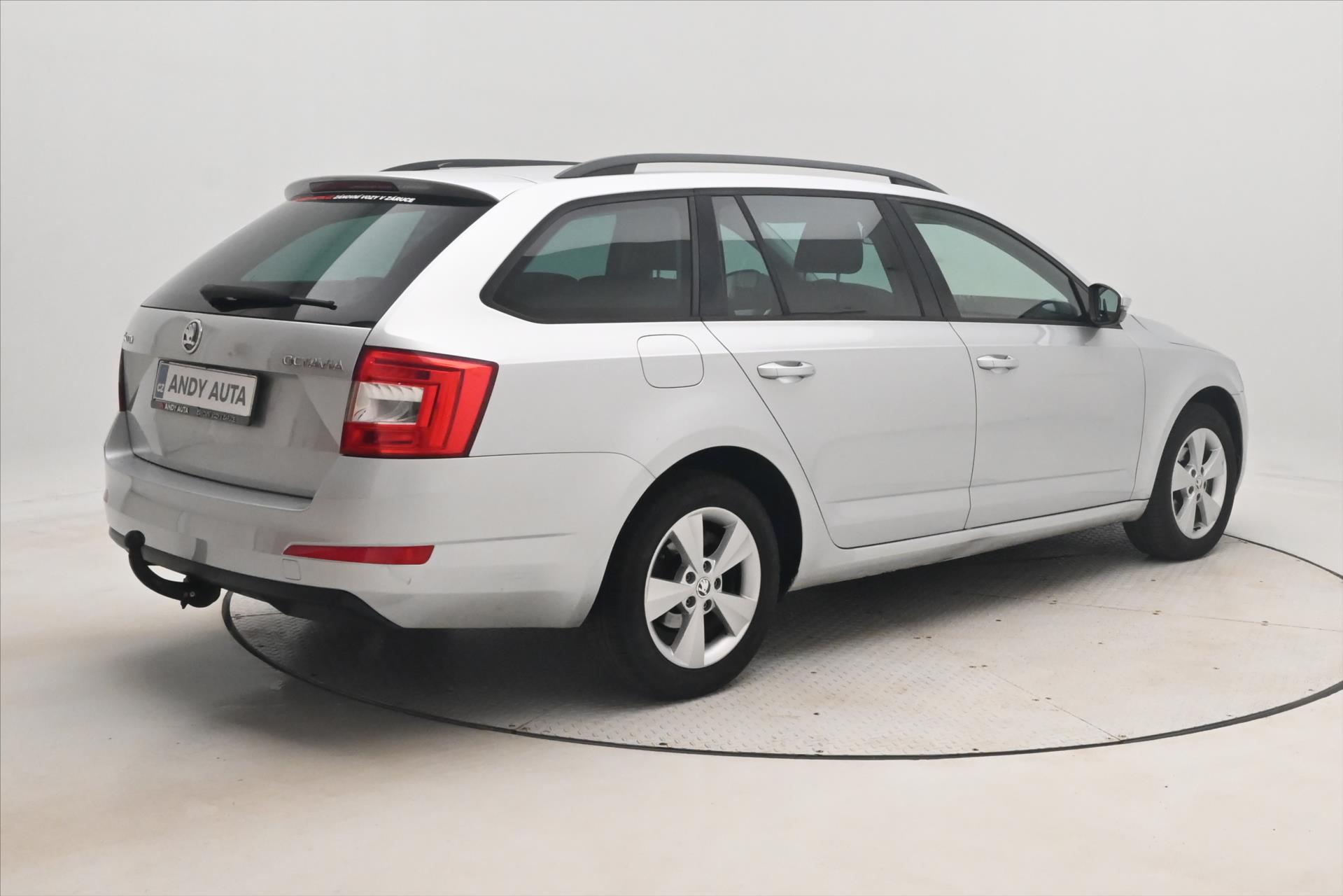 Hlavní fotografie vozu Škoda Octavia 1,6 TDI 81kW plně pojízdné na ND (5)