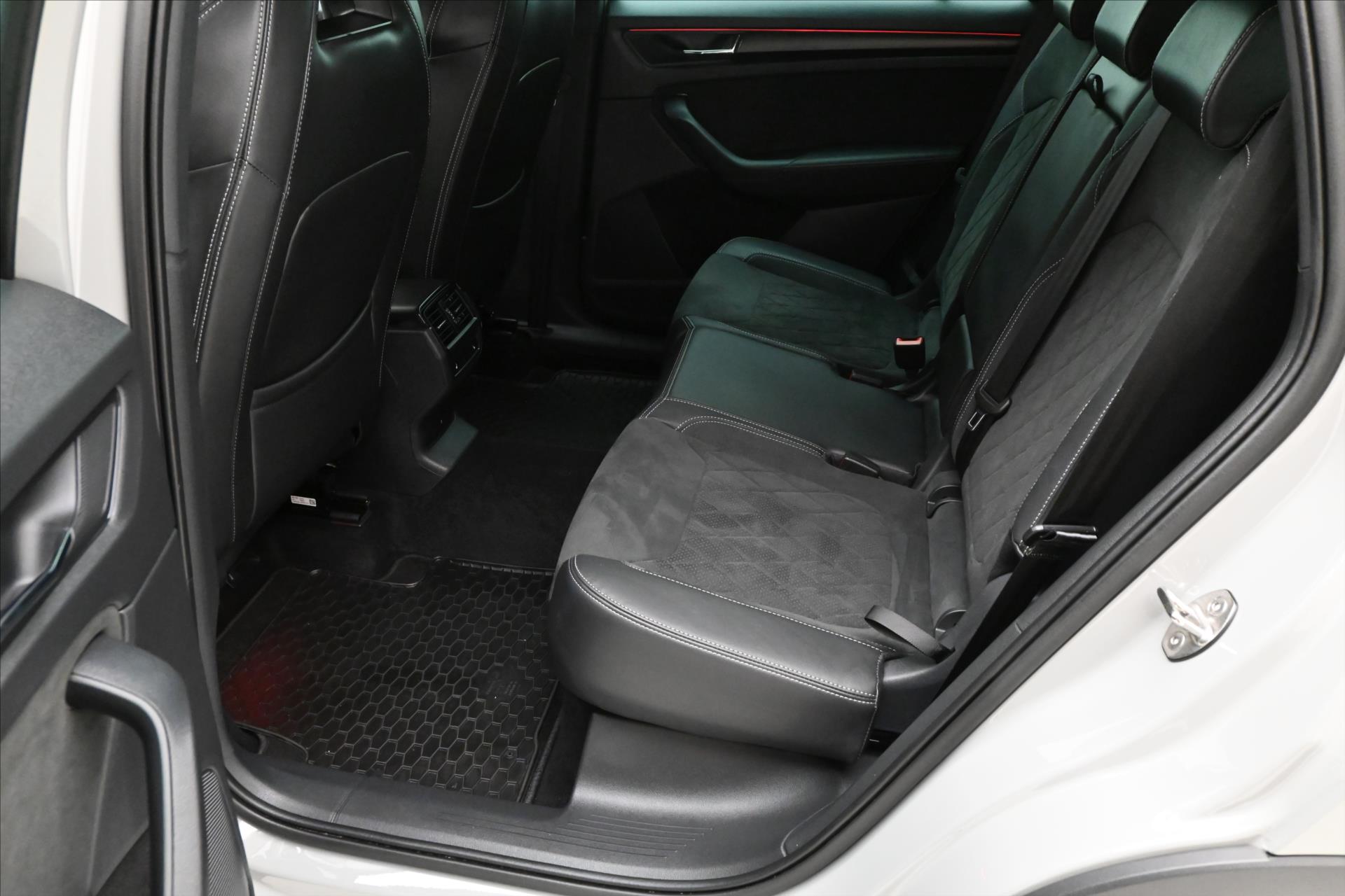 Main photo of the car Skoda Kodiaq 2,0 TDI 147KW DSG 4x4 SportLINE Záruka až 5 let (14)