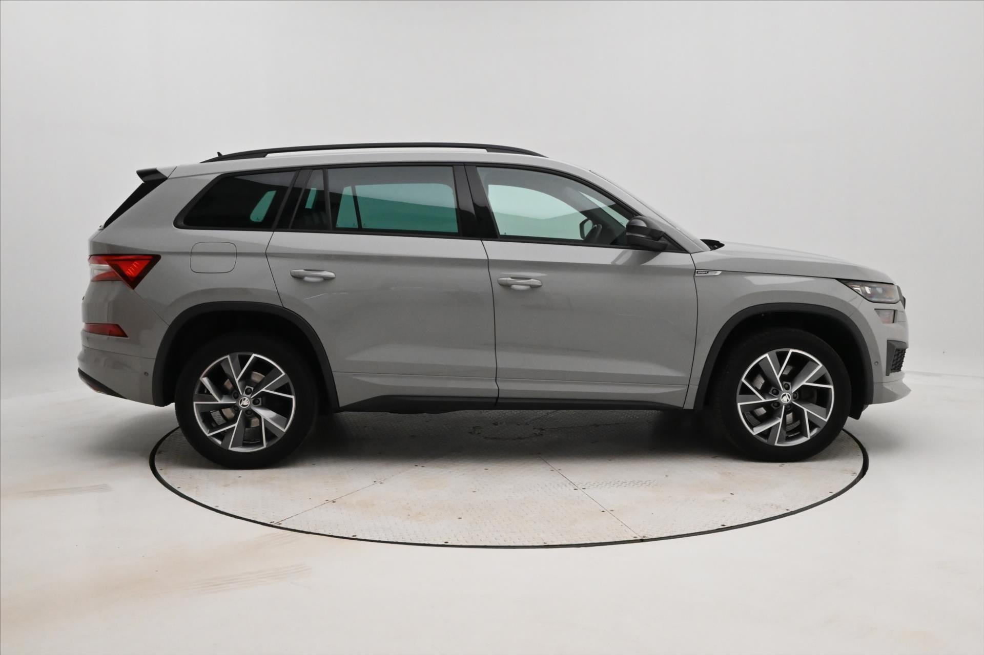 Main photo of the car Skoda Kodiaq 2,0 TDI 147KW DSG 4x4 SportLINE Záruka až 5 let (4)