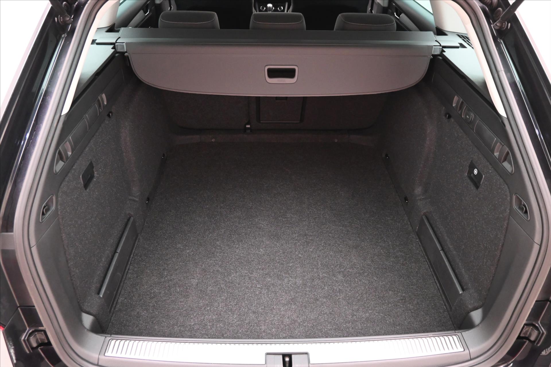 Hlavní fotografie vozu Škoda Superb 2,0 TDI 147 kW DSG 4x4 NEZ.TOPENÍ Záruka až 5 let (10)