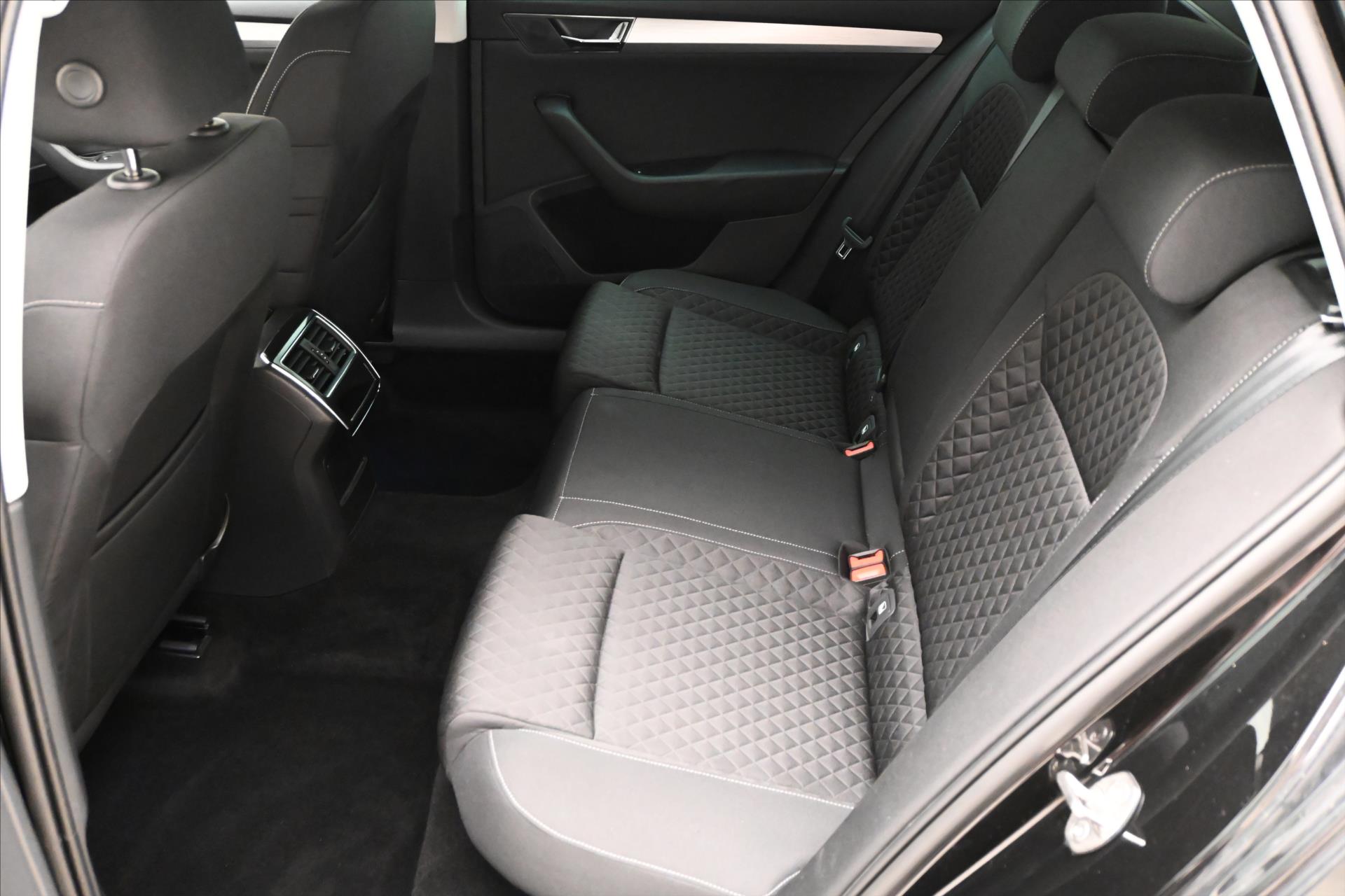 Hlavní fotografie vozu Škoda Superb 2,0 TDI 147 kW DSG 4x4 NEZ.TOPENÍ Záruka až 5 let (14)