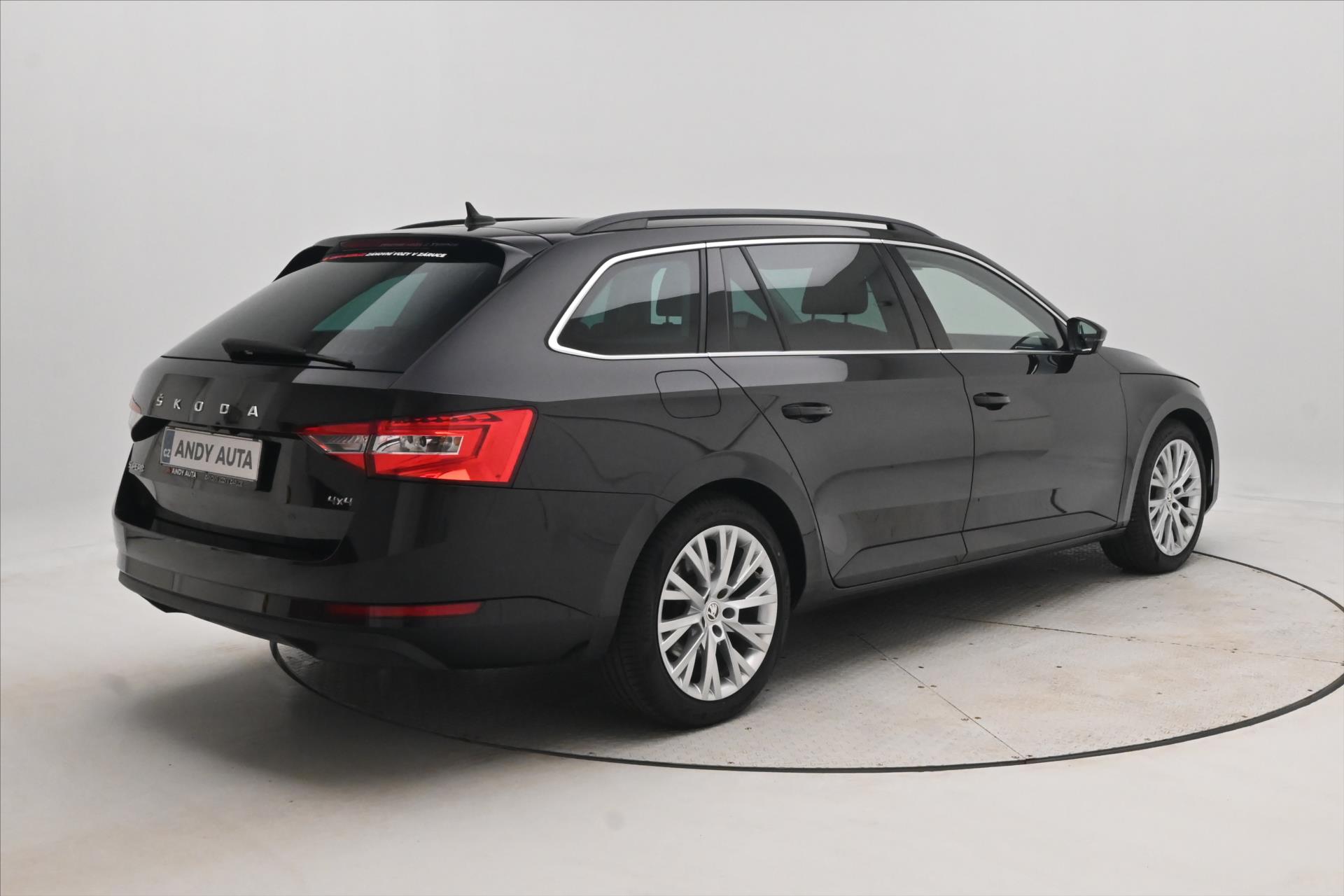 Hlavní fotografie vozu Škoda Superb 2,0 TDI 147 kW DSG 4x4 NEZ.TOPENÍ Záruka až 5 let (5)