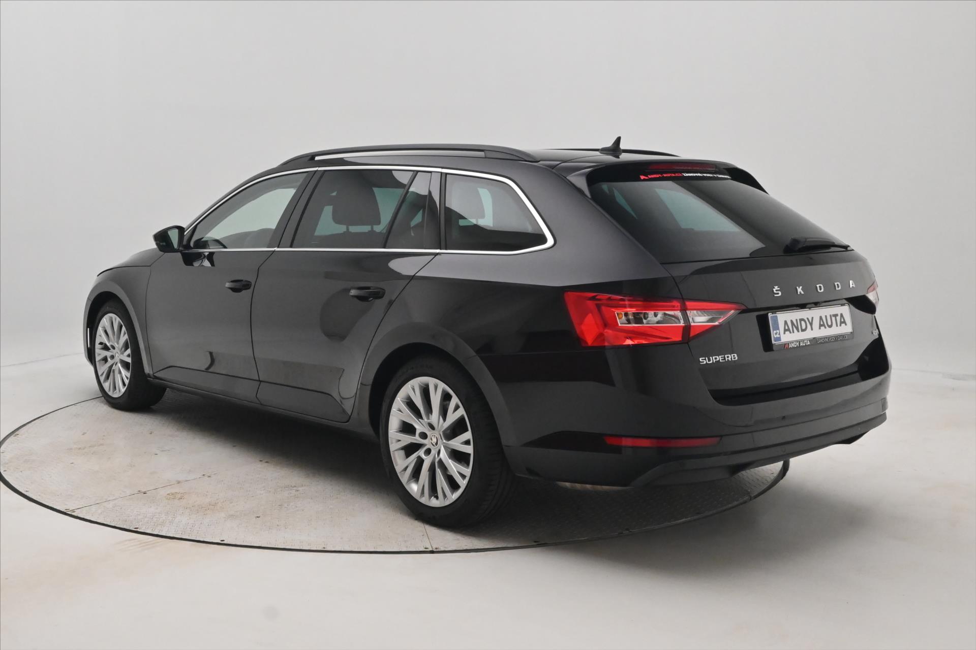 Hlavní fotografie vozu Škoda Superb 2,0 TDI 147 kW DSG 4x4 NEZ.TOPENÍ Záruka až 5 let (7)