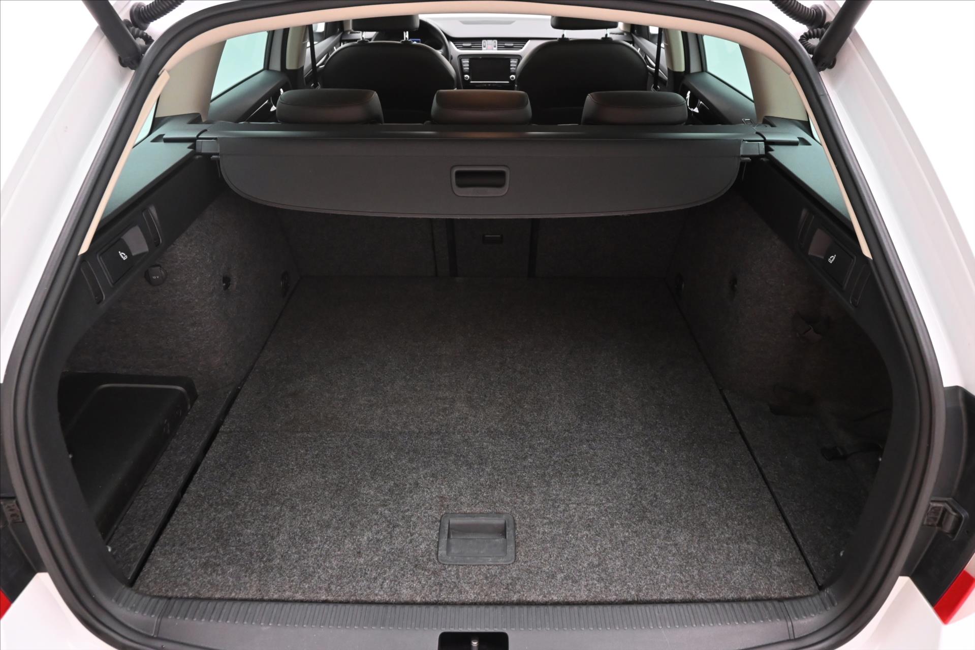 Main photo of the car Skoda Octavia 2.0 TDI 135kW L&K DSG 4x4 Warranty up to 5 years (10)