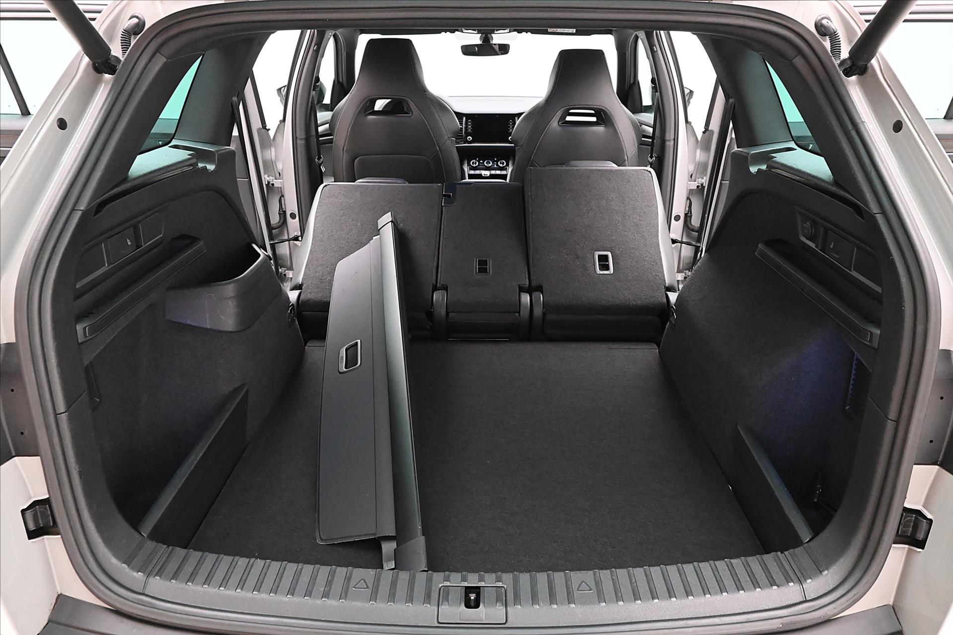 Main photo of the car Skoda Kodiaq 1,5 TSI 110 kW SPORT LINE Záruka až 5 let (11)