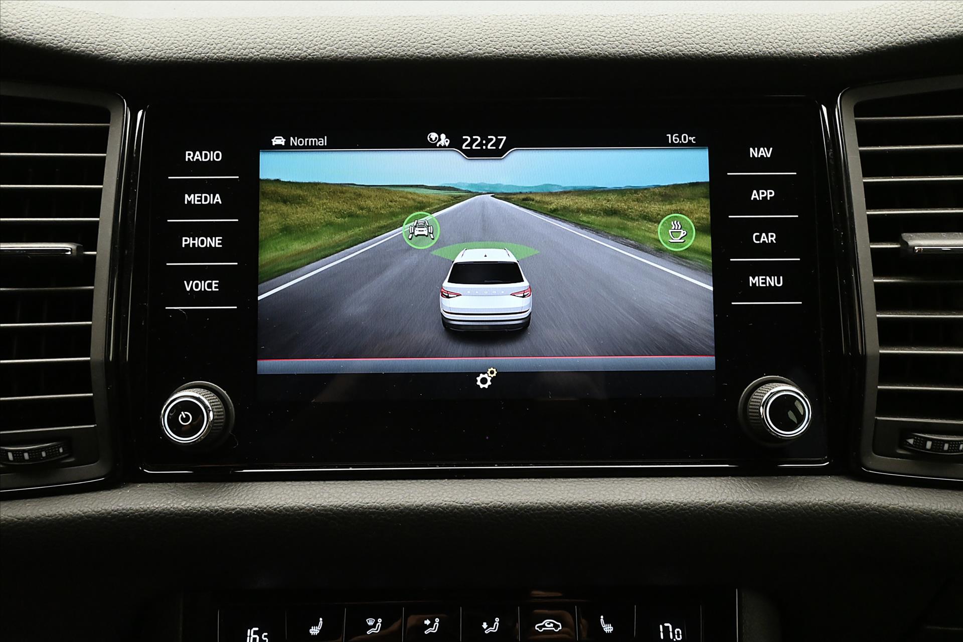 Main photo of the car Skoda Kodiaq 1,5 TSI 110 kW SPORT LINE Záruka až 5 let (19)