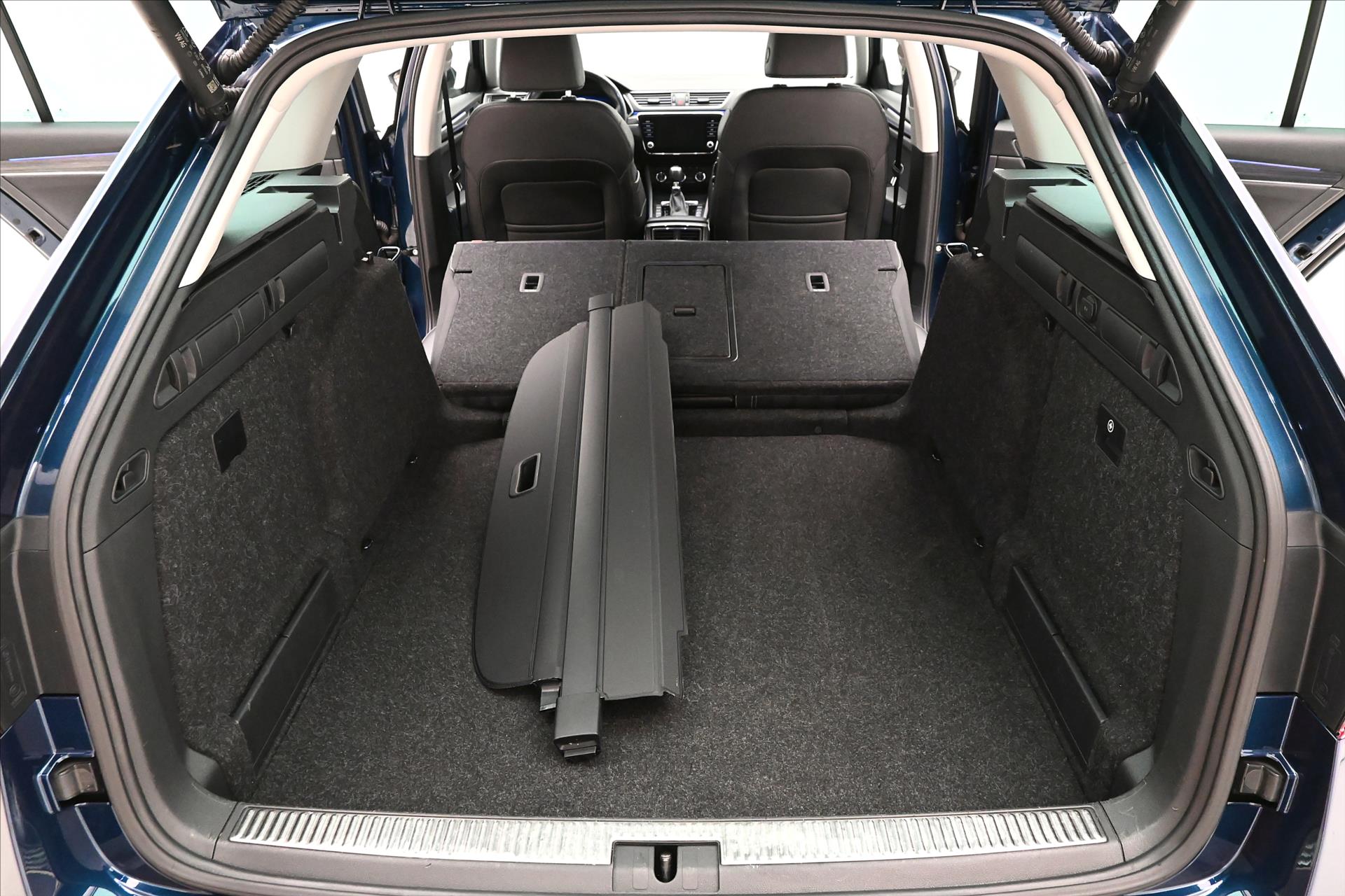 Hlavní fotografie vozu Škoda Superb 2,0 TDI 110kW DSG Style Záruka až 5 let (11)
