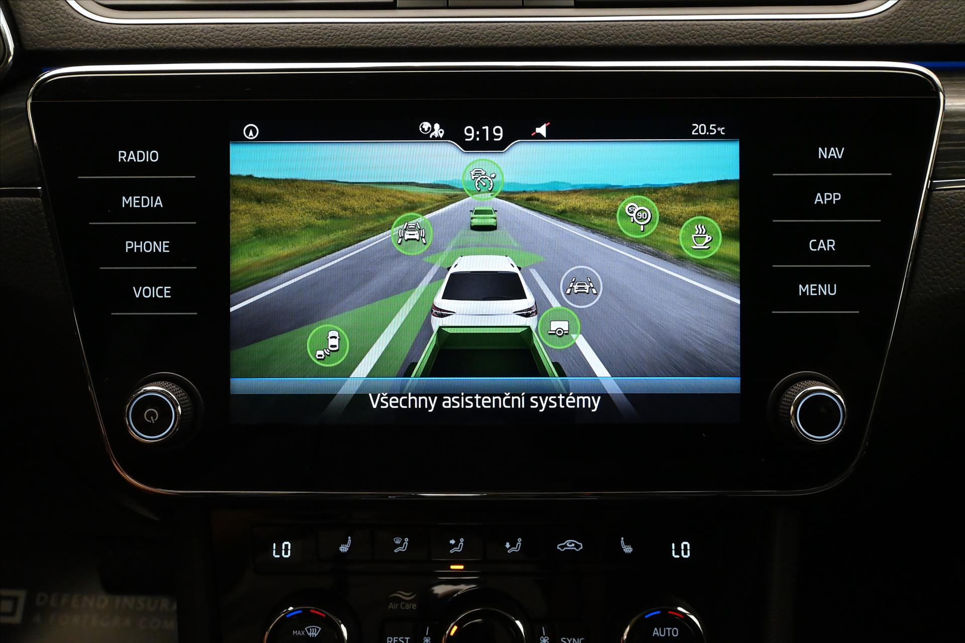 Hlavní fotografie vozu Škoda Superb 2,0 TDI 110kW DSG Style Záruka až 5 let (19)