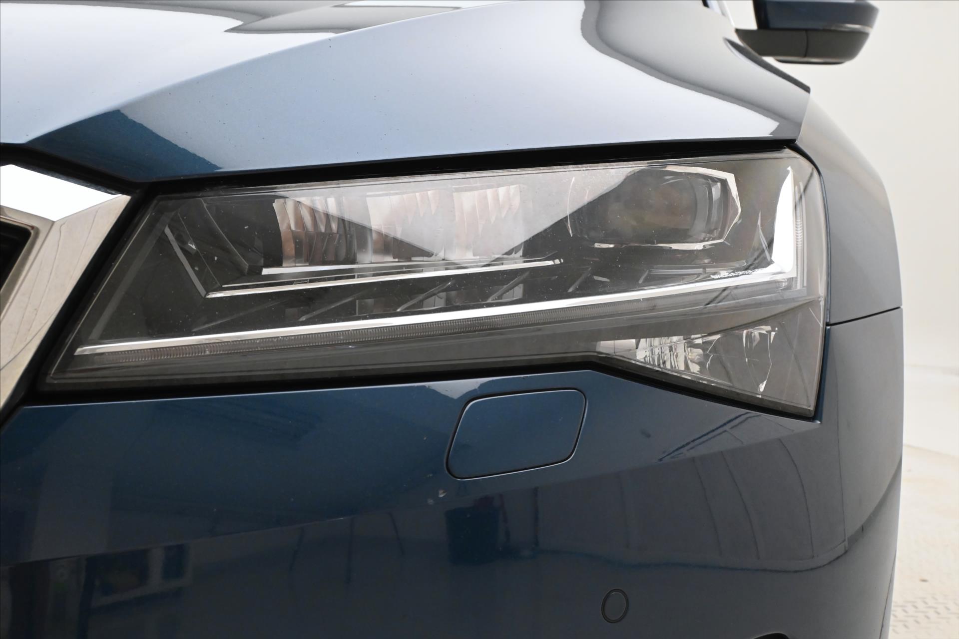 Hlavní fotografie vozu Škoda Superb 2,0 TDI 110kW DSG Style Záruka až 5 let (30)