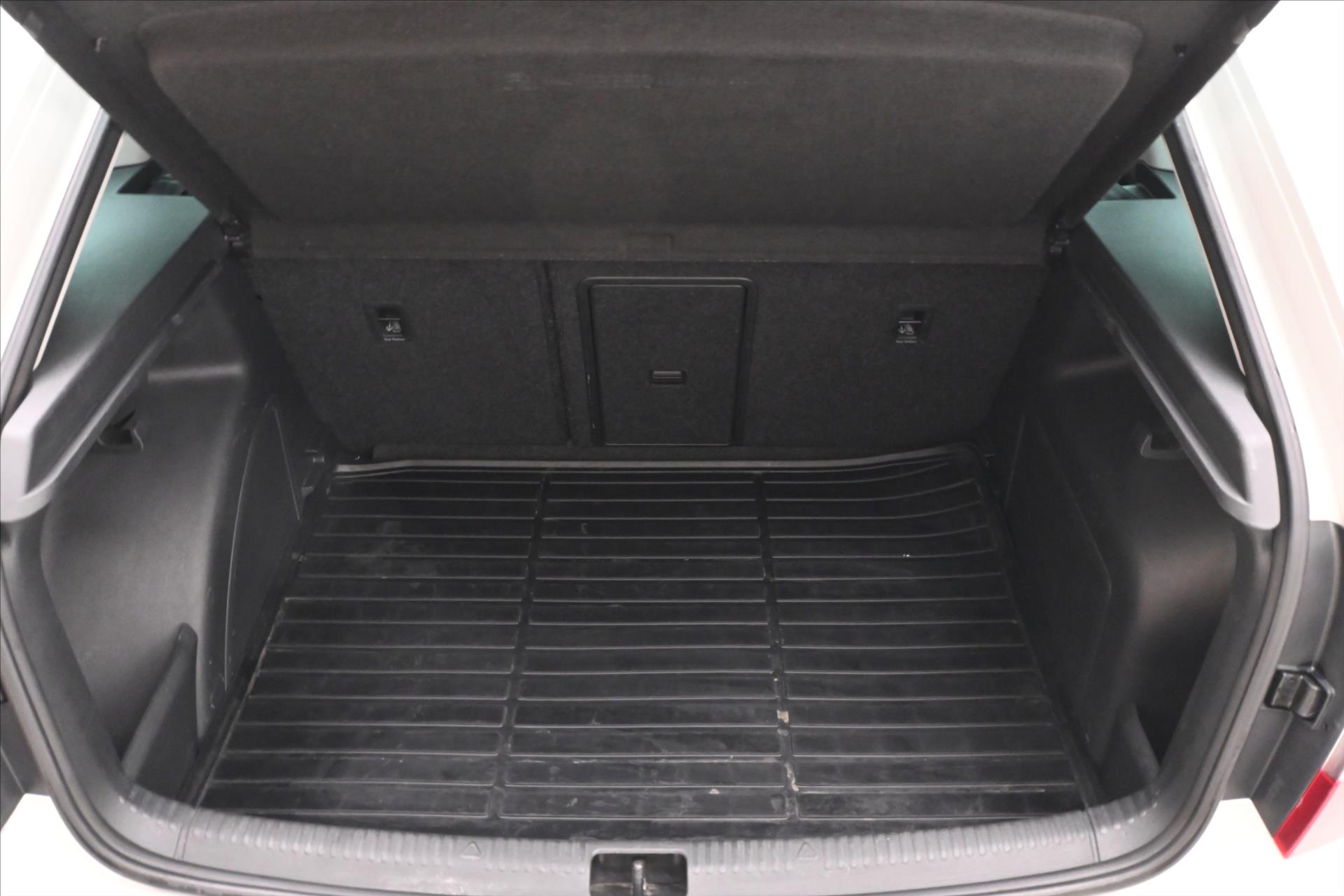 Hlavní fotografie vozu Škoda Rapid 1,6 TDI 85kW Style Záruka až 5 let (10)