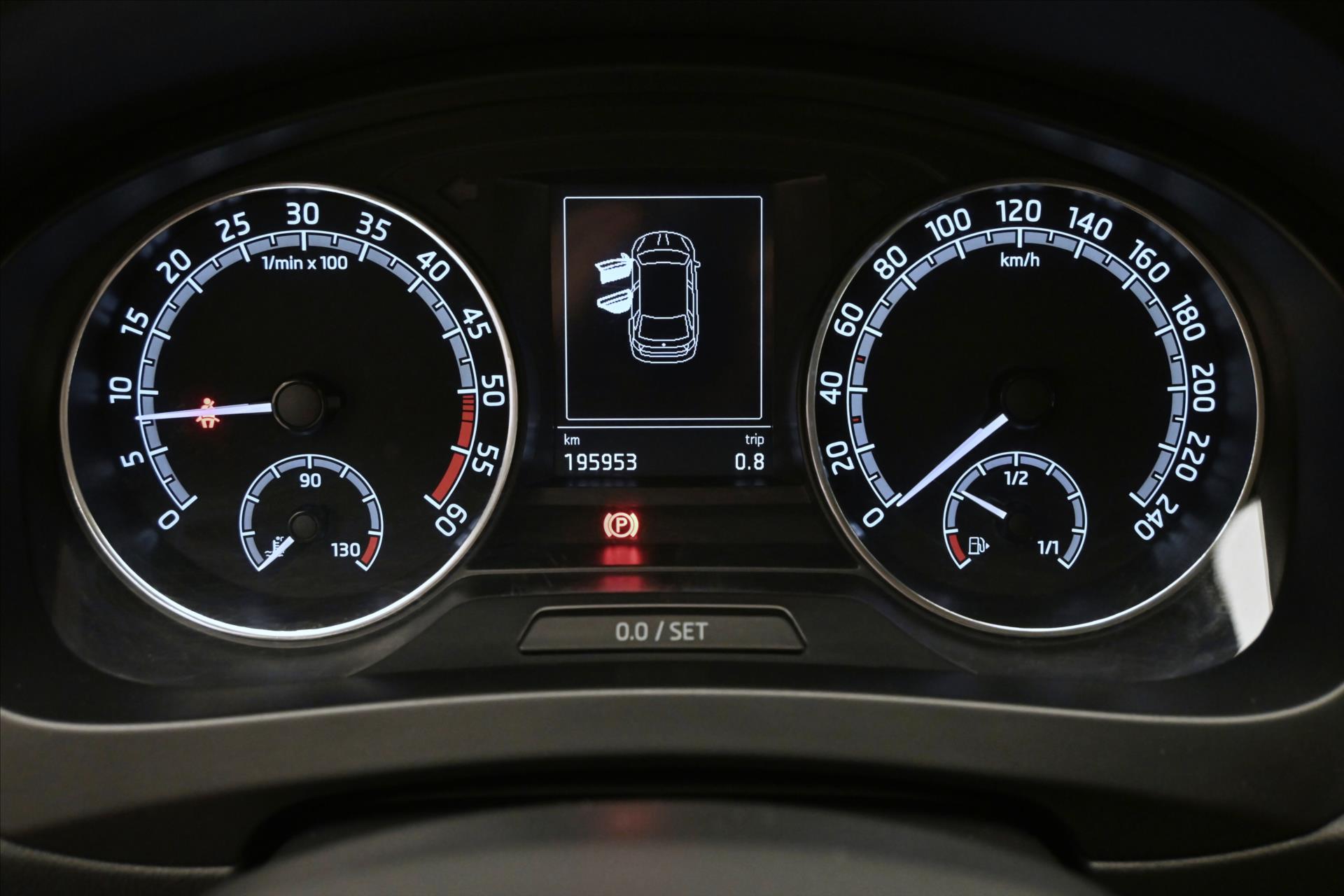 Hlavní fotografie vozu Škoda Rapid 1,6 TDI 85kW Style Záruka až 5 let (16)