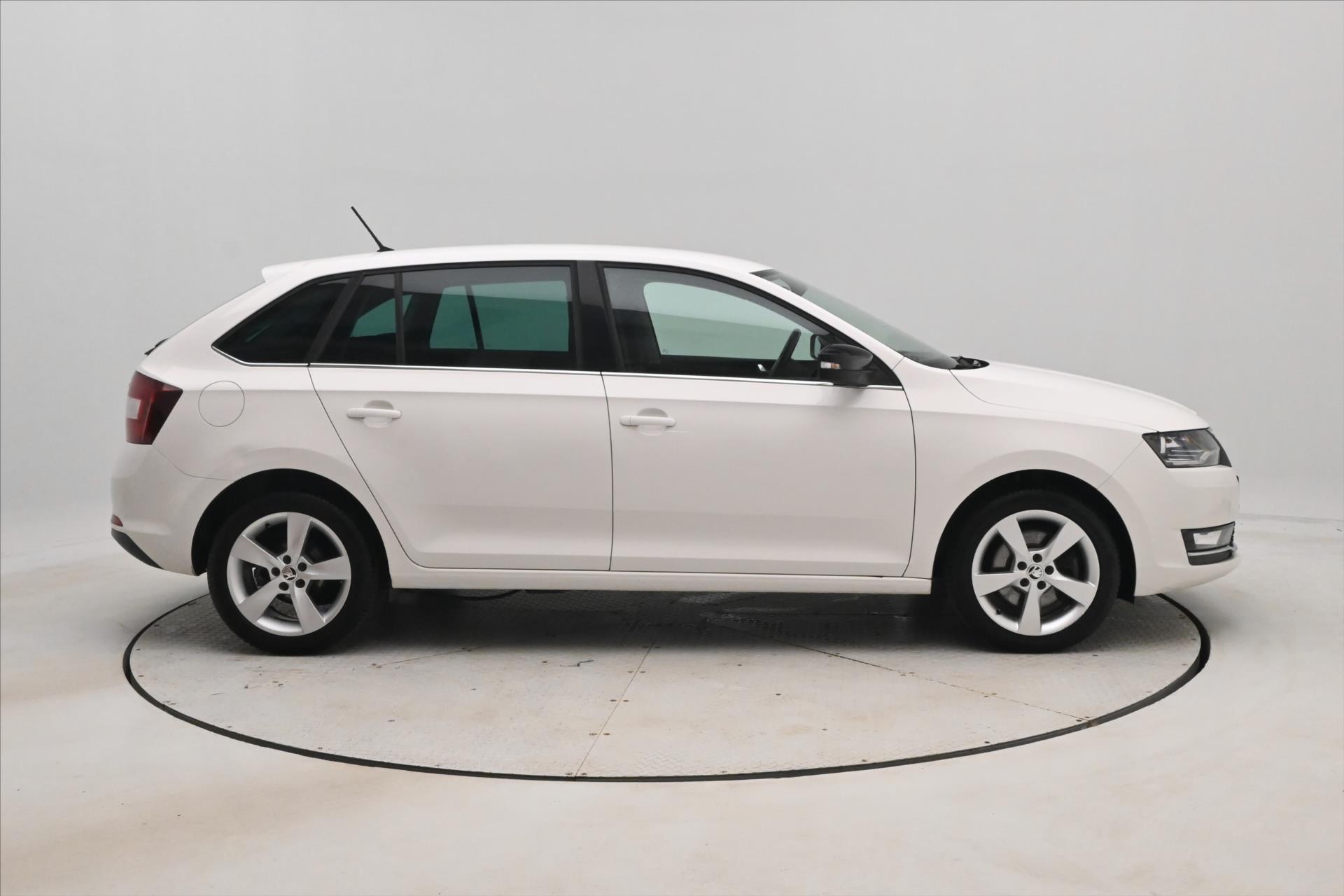Hlavní fotografie vozu Škoda Rapid 1,6 TDI 85kW Style Záruka až 5 let (4)