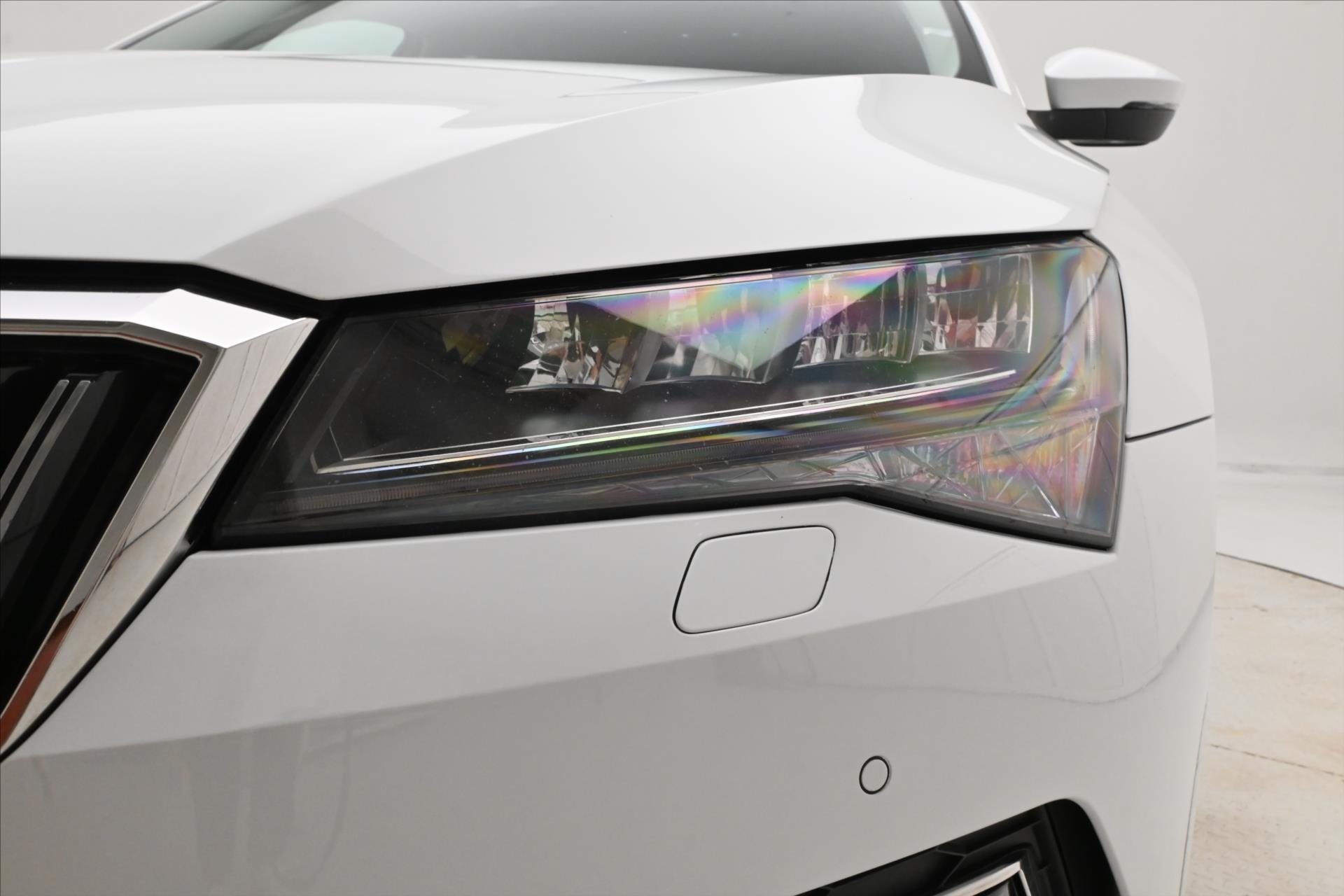 Hlavní fotografie vozu Škoda Superb 2,0 TDI 147 kW DSG 4x4 Style Záruka až 5 let (28)