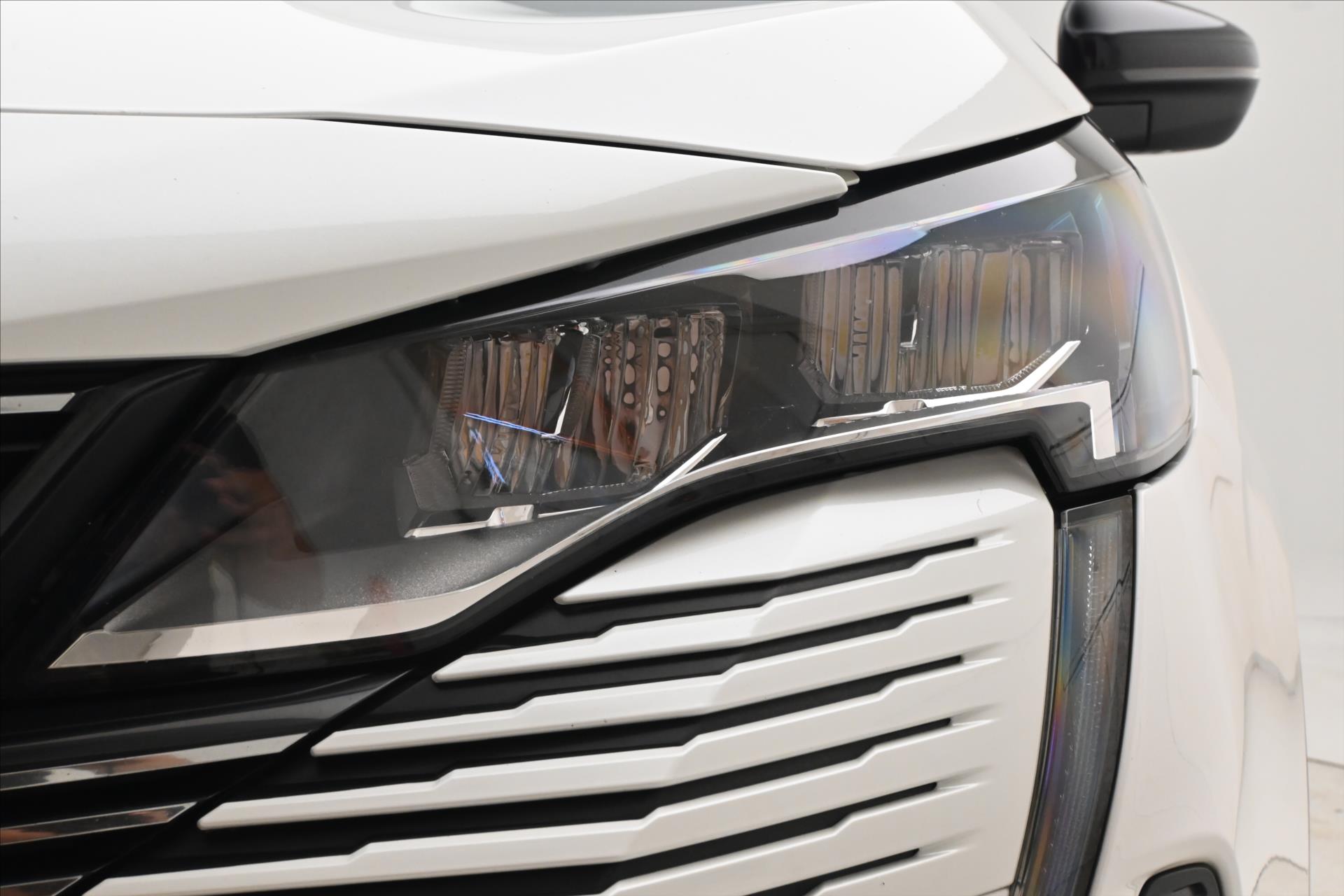 Main photo of the car Peugeot 5008 1,5 HDI 96 kW EAT8 7Míst ALLURE Záruka až 5 let (31)