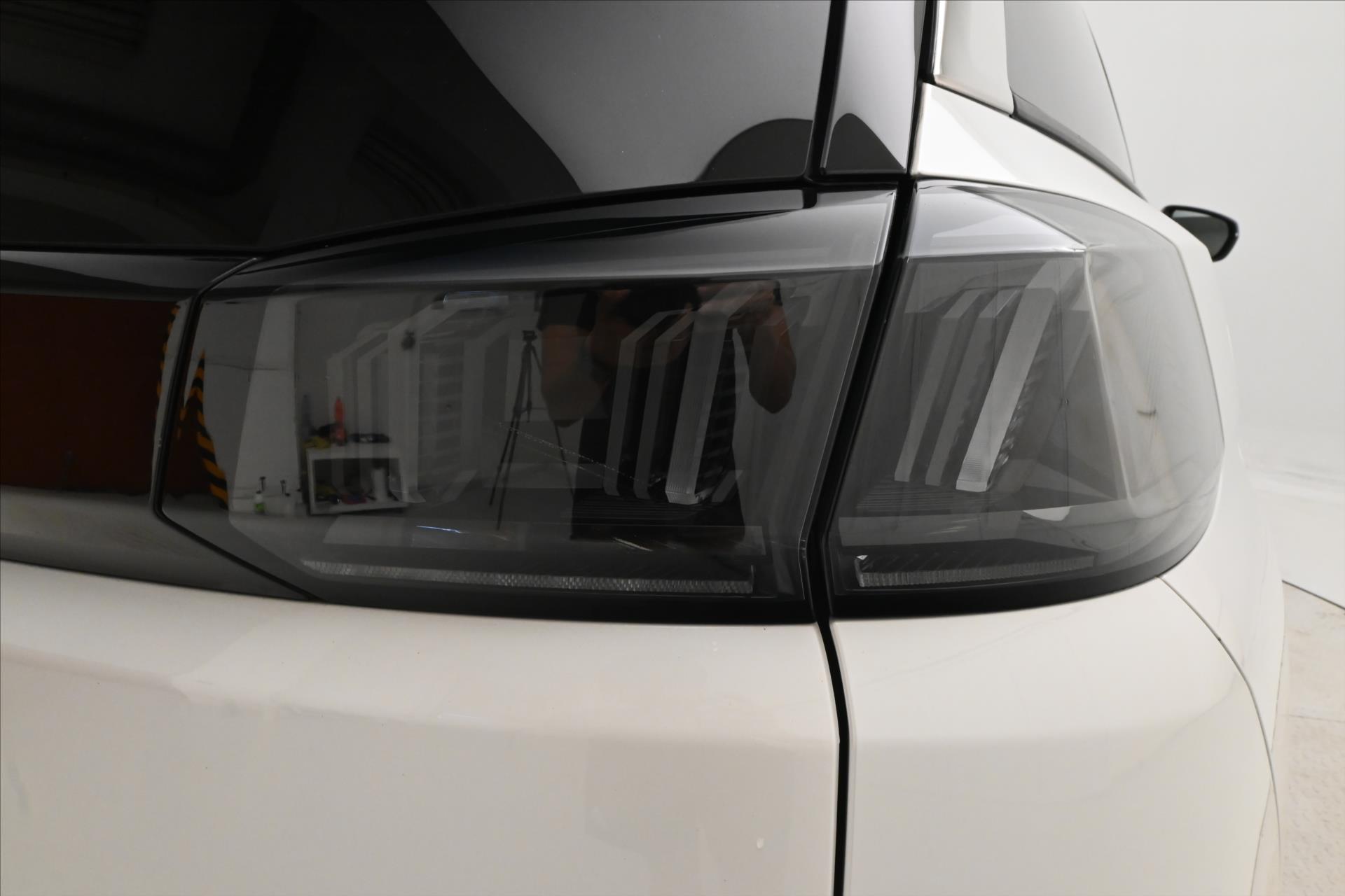 Main photo of the car Peugeot 5008 1,5 HDI 96 kW EAT8 7Míst ALLURE Záruka až 5 let (32)