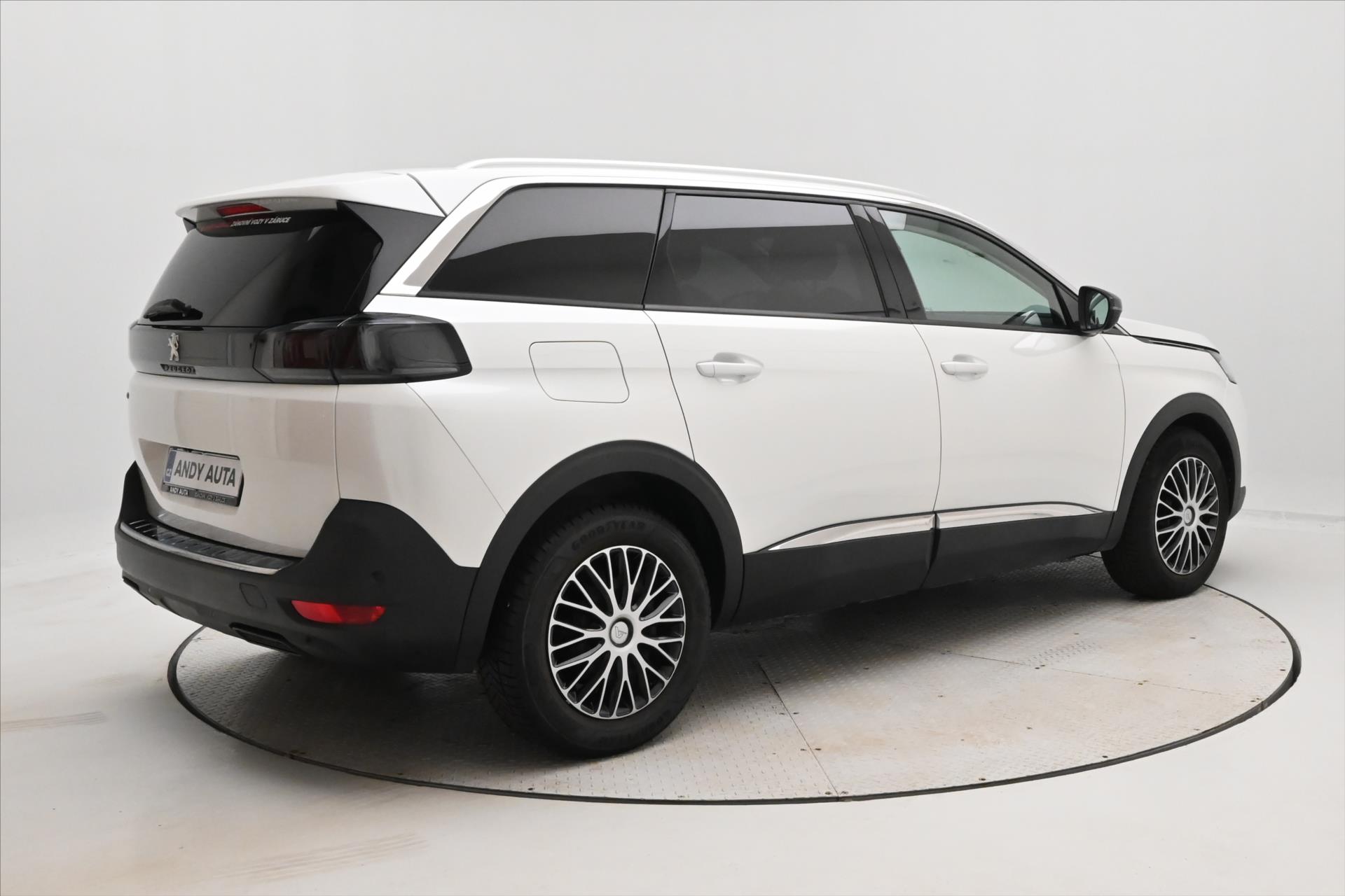 Main photo of the car Peugeot 5008 1,5 HDI 96 kW EAT8 7Míst ALLURE Záruka až 5 let (5)