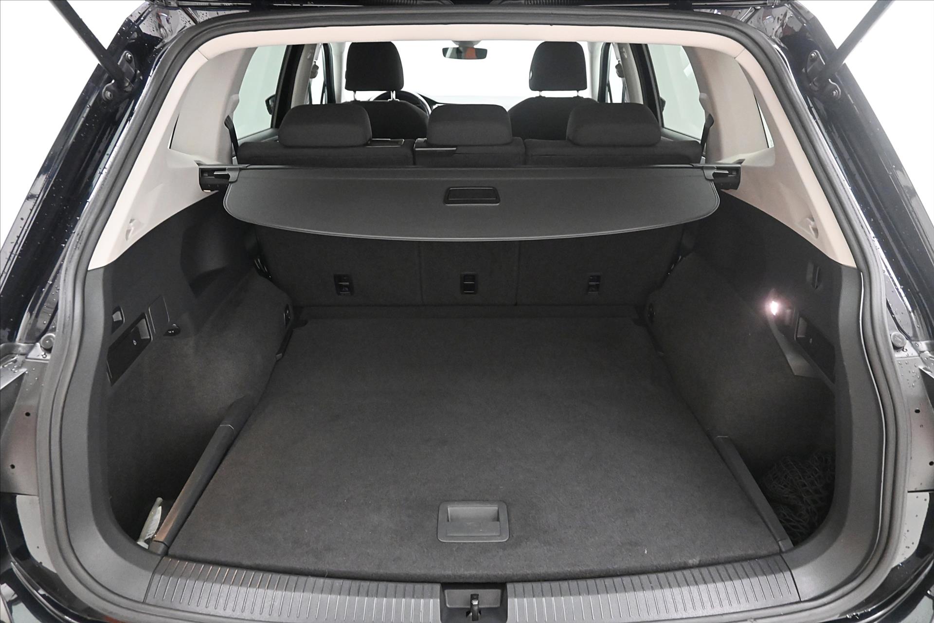 Main photo of the car Volkswagen Tiguan allspace 1.4 TSI 110kW Towable Warranty up to 5 years (10)