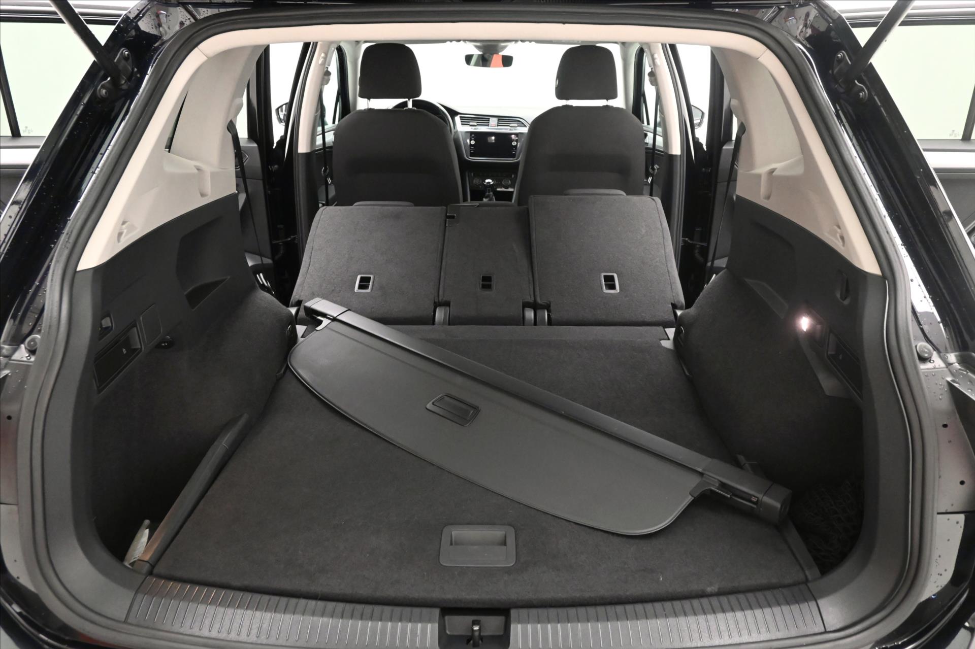 Hlavní fotografie vozu Volkswagen Tiguan Allspace 1,4 TSI 110kW Tažné Záruka až 5 let (11)