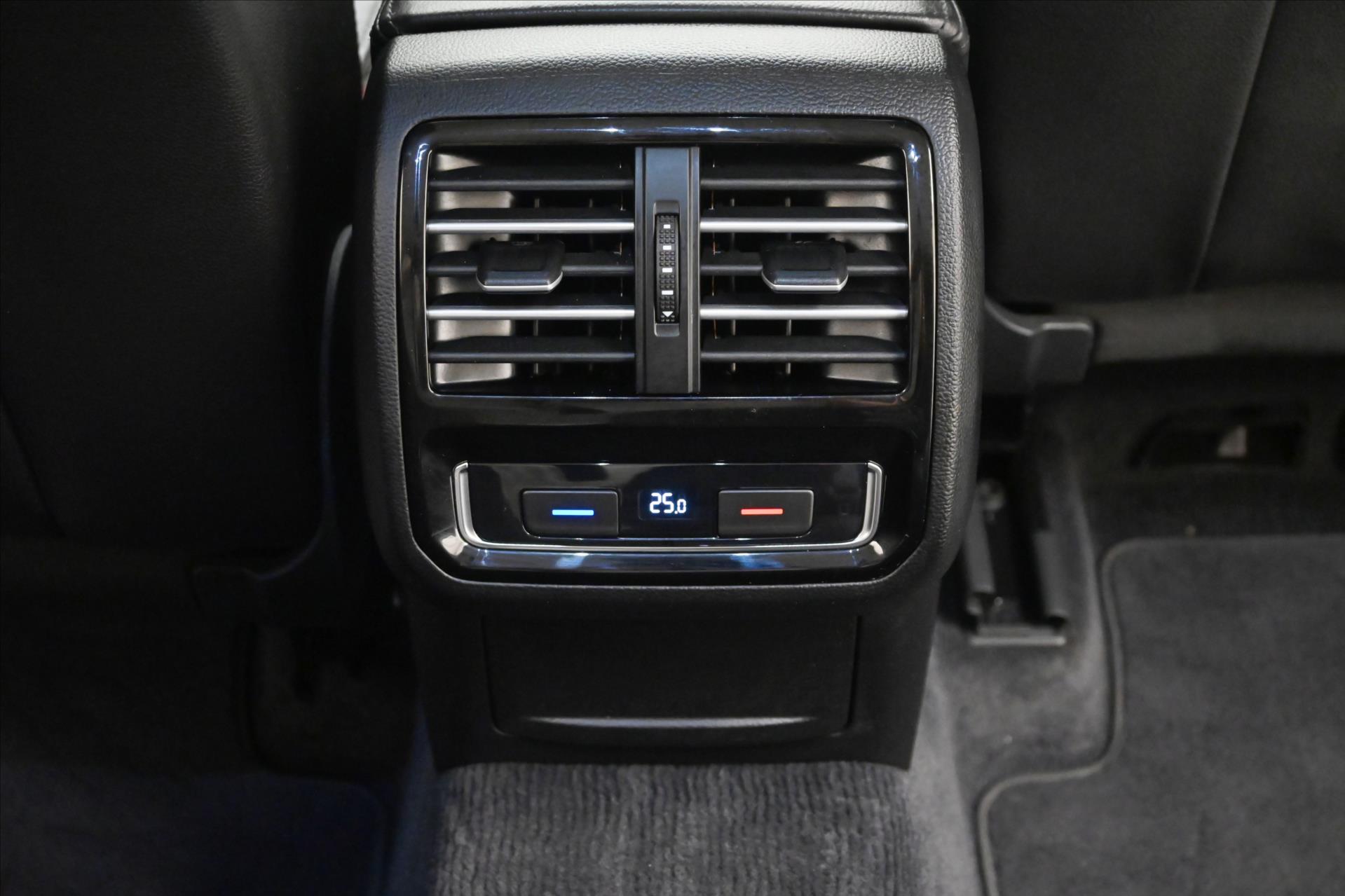 Hlavní fotografie vozu Volkswagen Passat 2,0 TDI 110 kW Highline Záruka až 5 let (21)