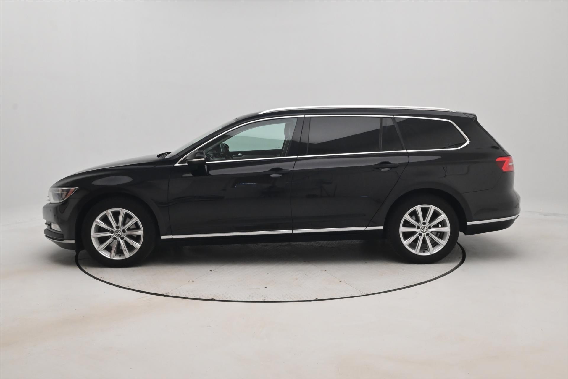 Hlavní fotografie vozu Volkswagen Passat 2,0 TDI 110 kW Highline Záruka až 5 let (8)