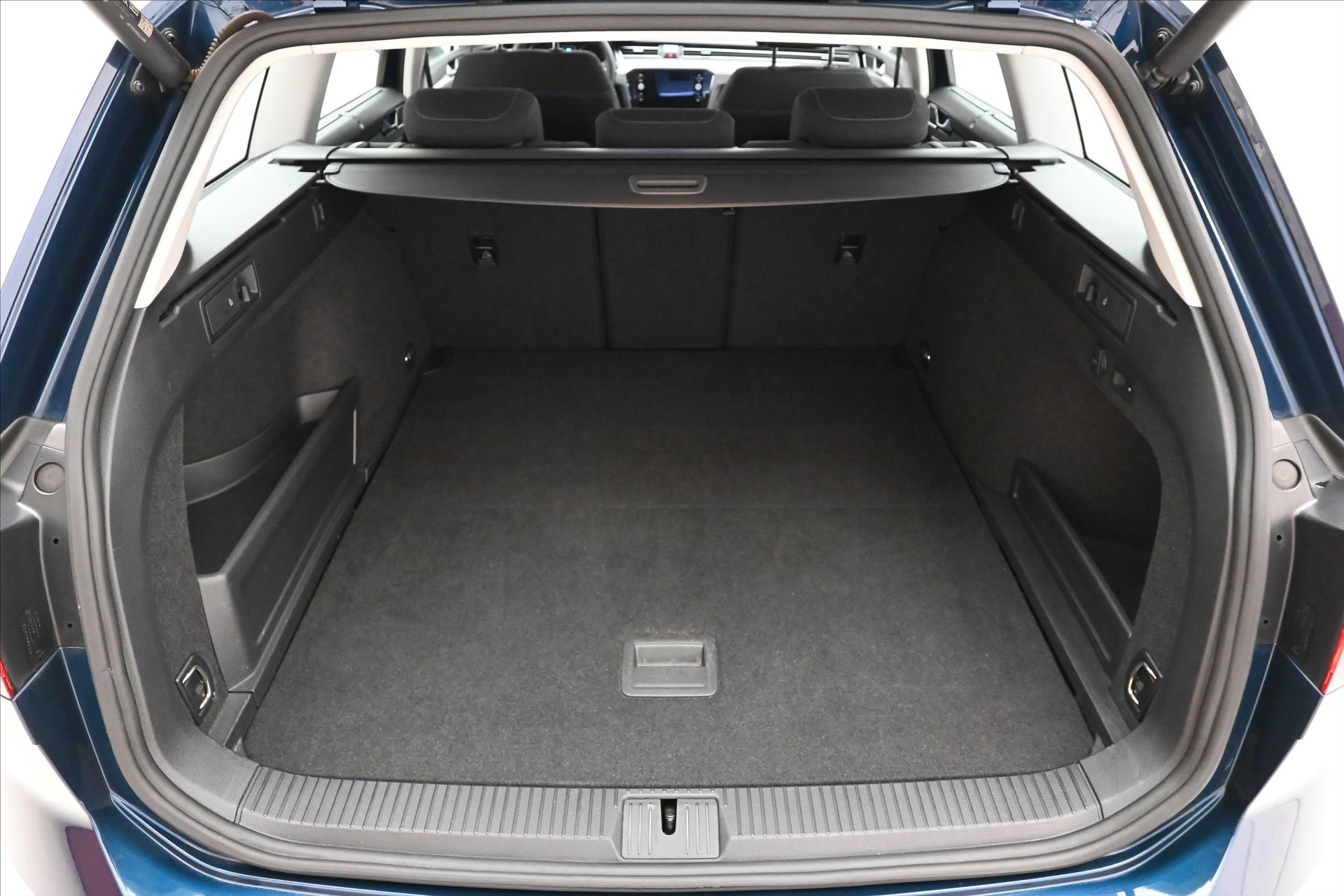 Hlavní fotografie vozu Volkswagen Passat 1,4 GTE TSI 160kW DSG Záruka až 5 let (10)