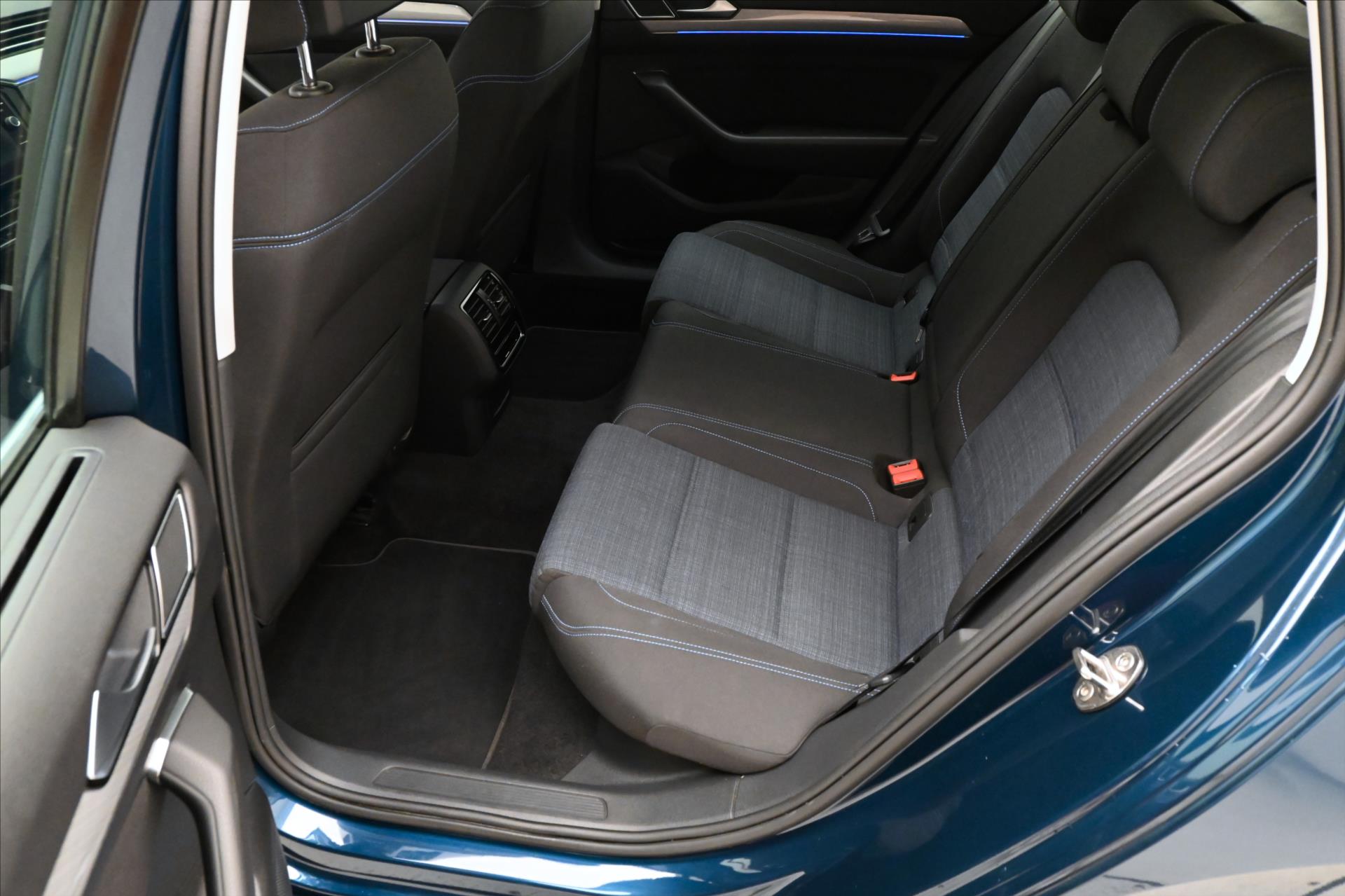 Hlavní fotografie vozu Volkswagen Passat 1,4 GTE TSI 160kW DSG Záruka až 5 let (14)