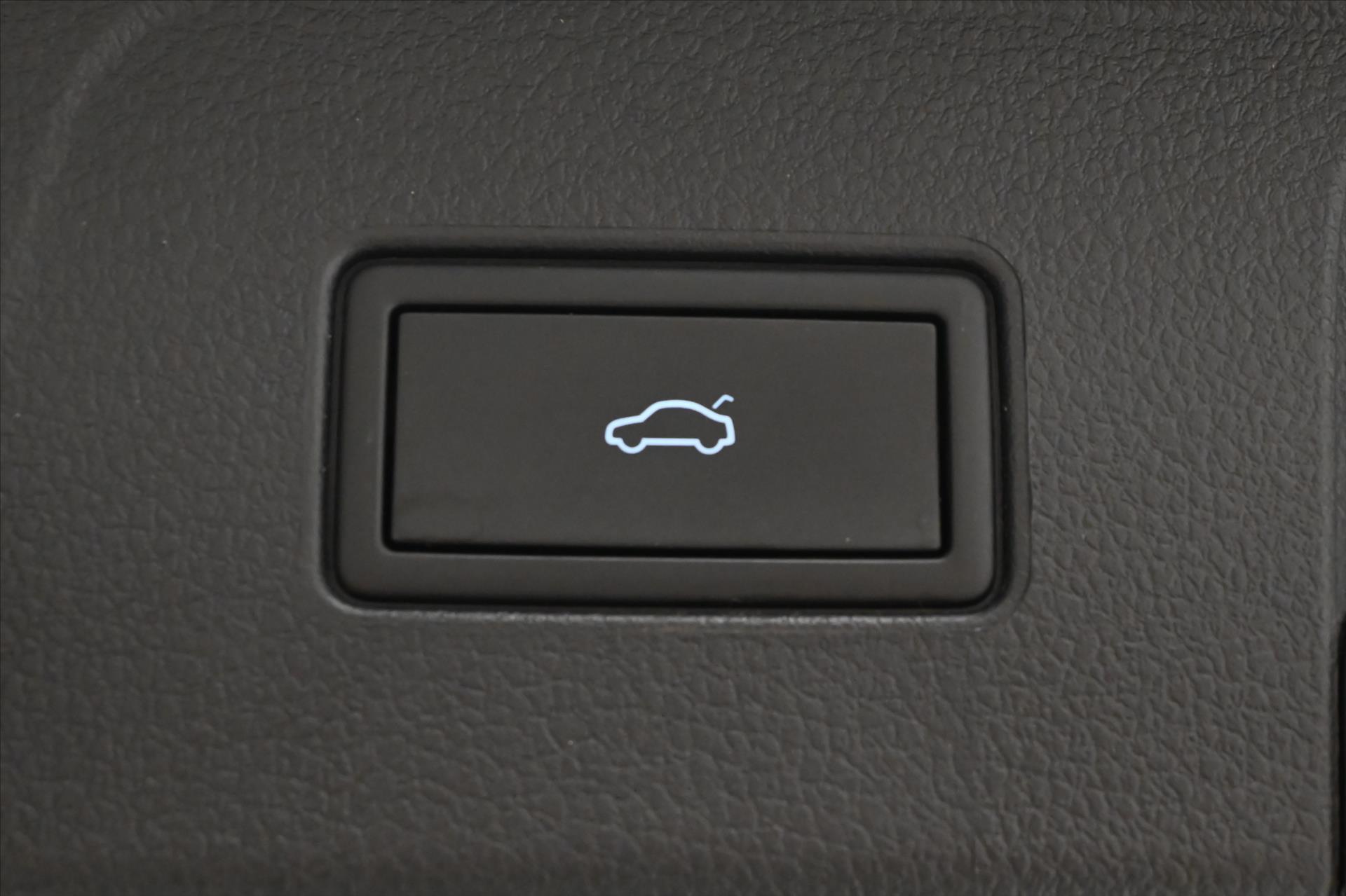 Hlavní fotografie vozu Volkswagen Passat 1,4 GTE TSI 160kW DSG Záruka až 5 let (28)