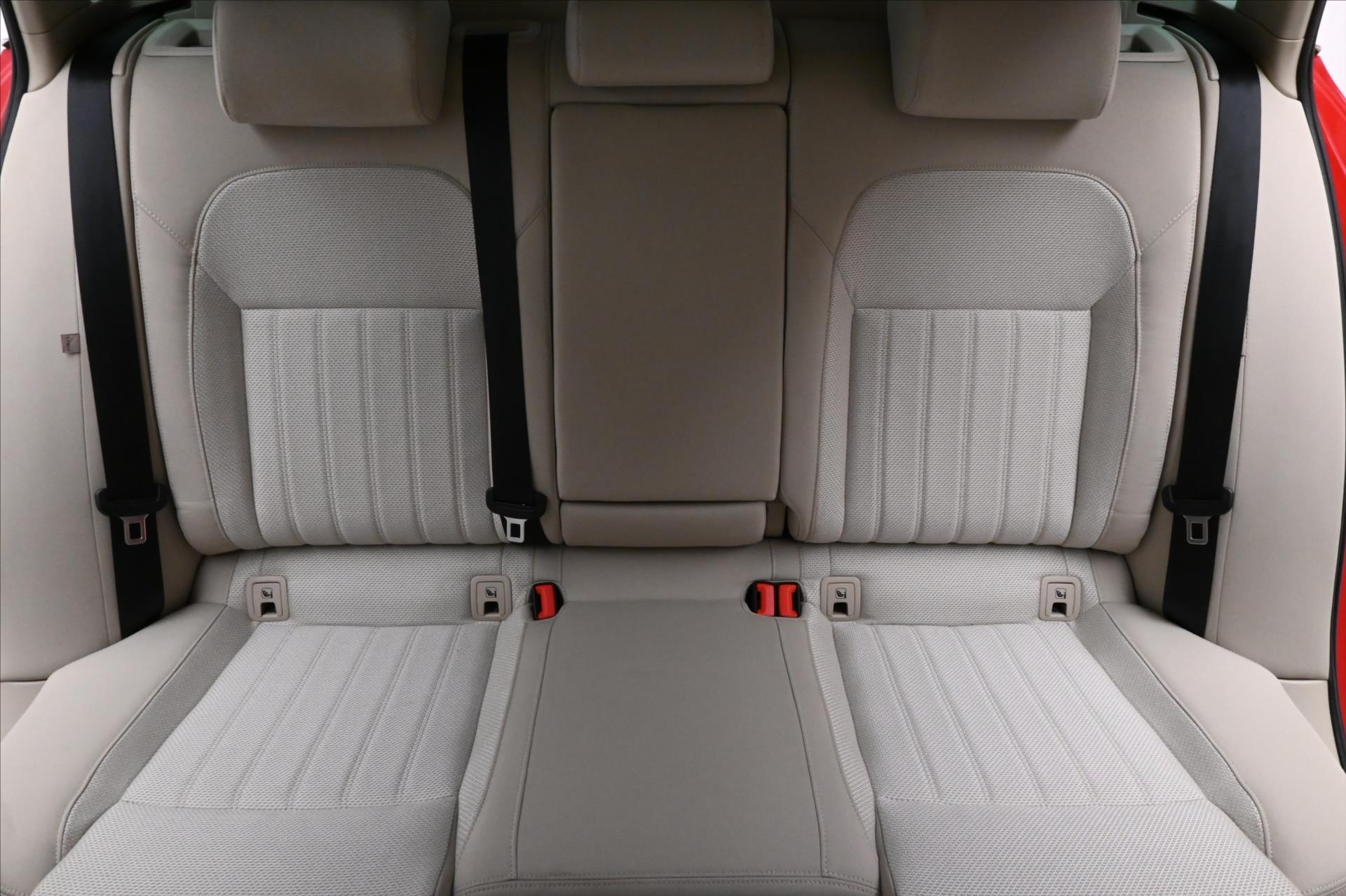 Hlavní fotografie vozu Škoda Superb 2,0 TDI 110kW Style DSG Záruka až 5 let (29)