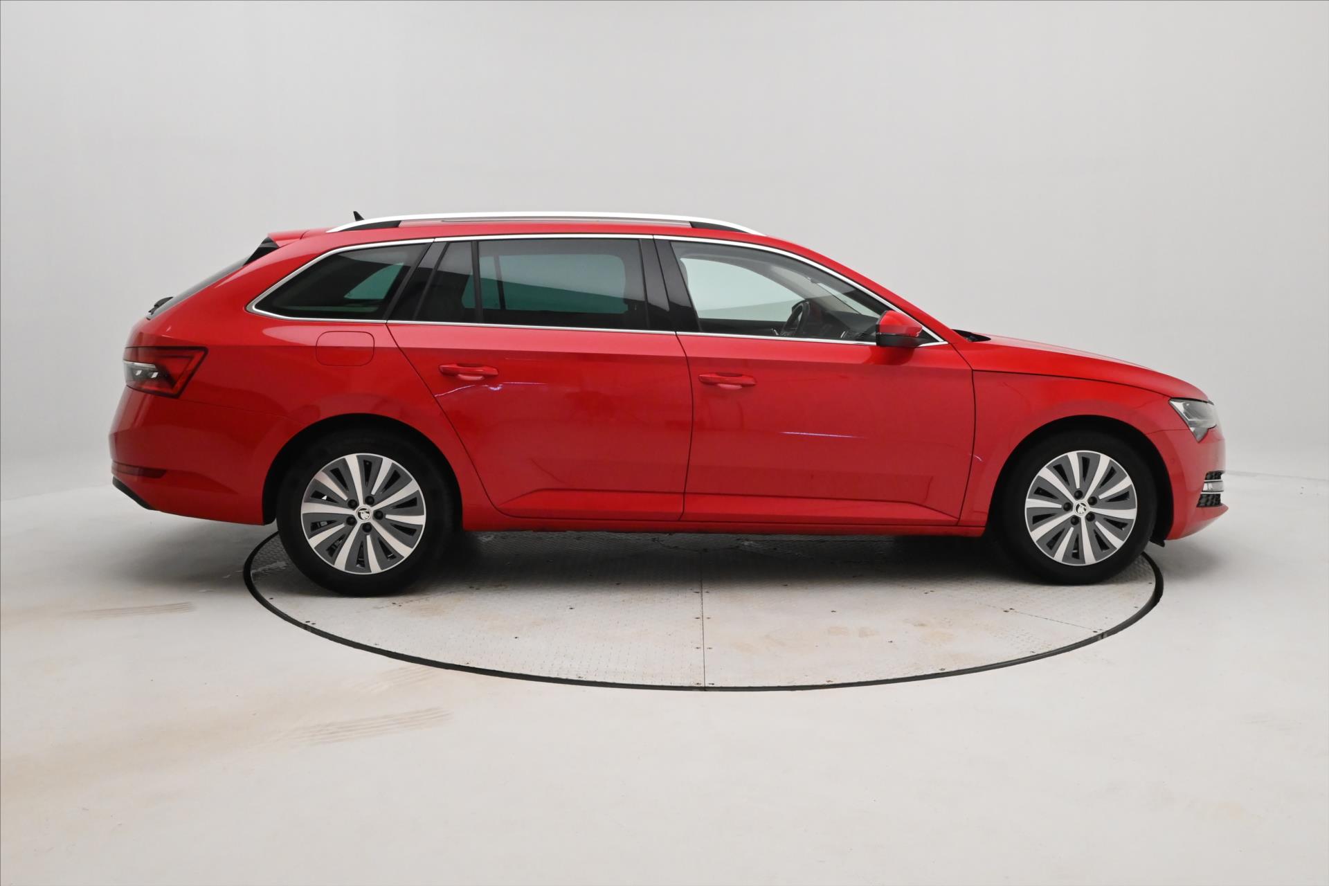 Hlavní fotografie vozu Škoda Superb 2,0 TDI 110kW Style DSG Záruka až 5 let (4)