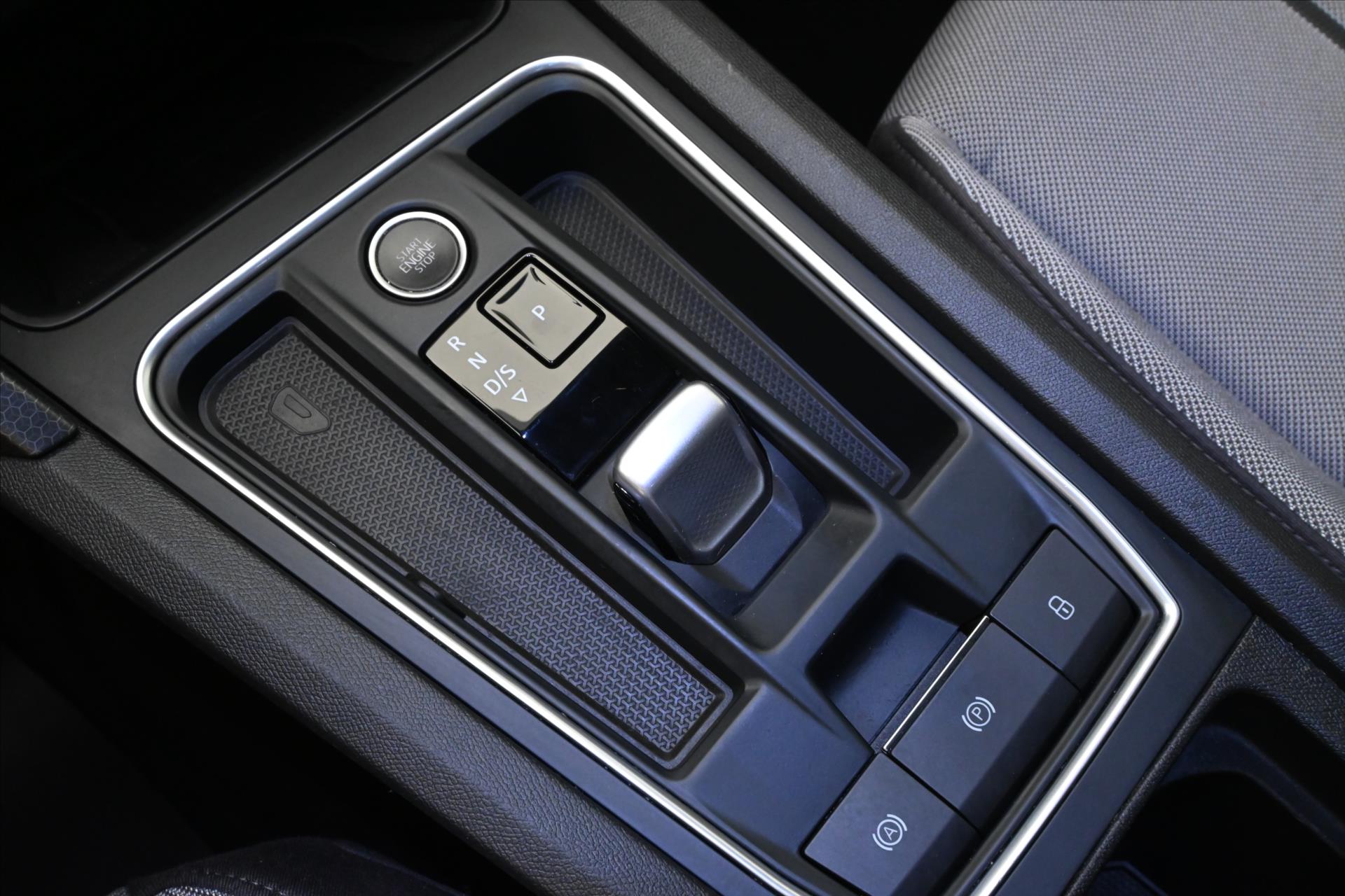 Hlavní fotografie vozu Seat Leon 2,0 TDI 110 kW DSG Style Záruka až 5 let (23)