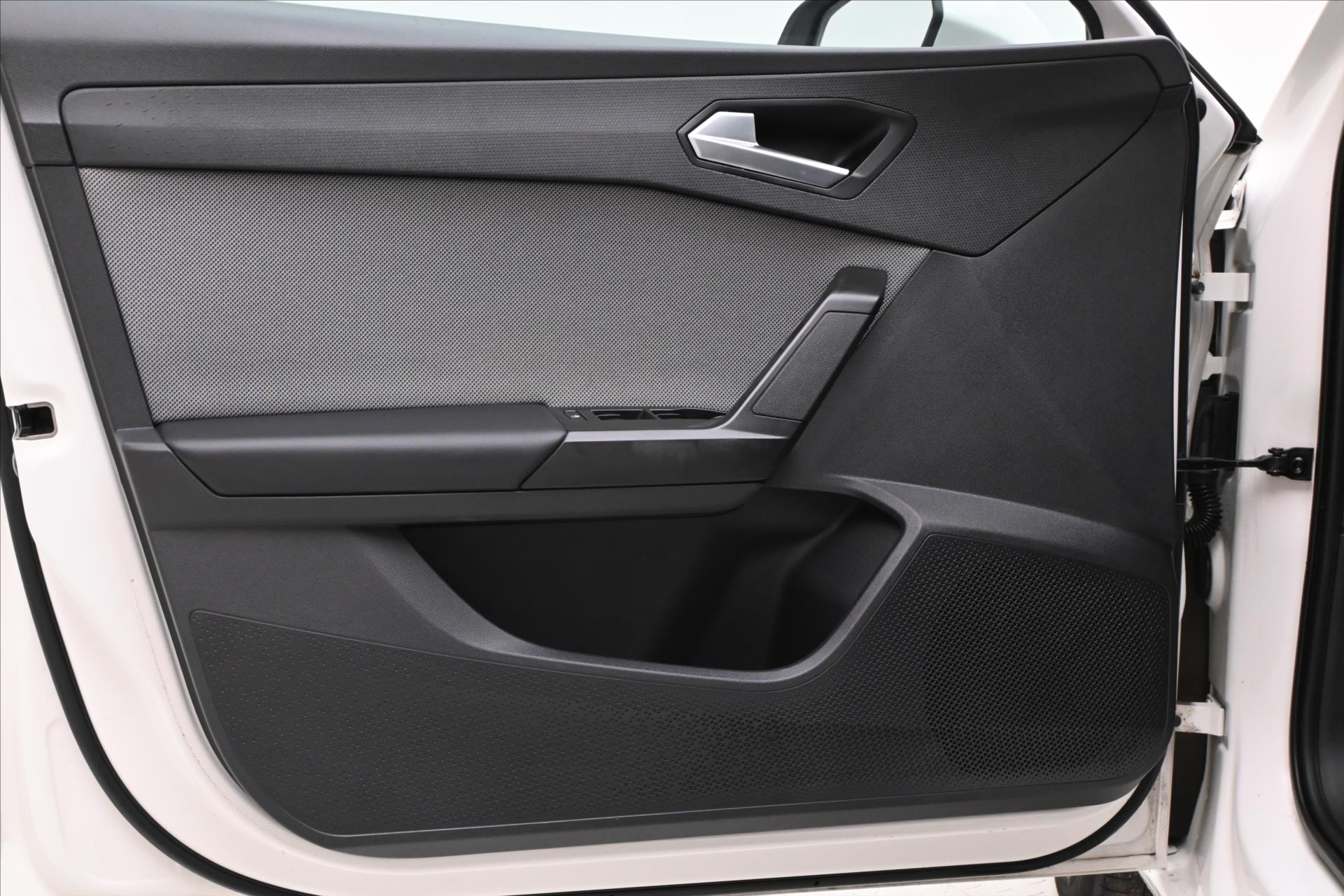 Hlavní fotografie vozu Seat Leon 2,0 TDI 110 kW DSG Style Záruka až 5 let (24)