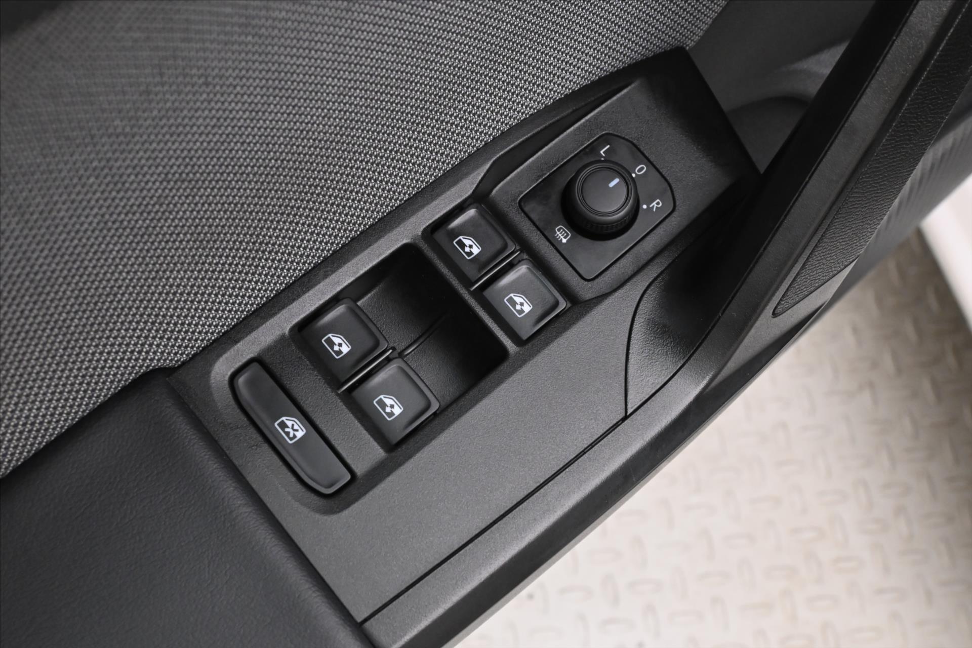 Hlavní fotografie vozu Seat Leon 2,0 TDI 110 kW DSG Style Záruka až 5 let (25)