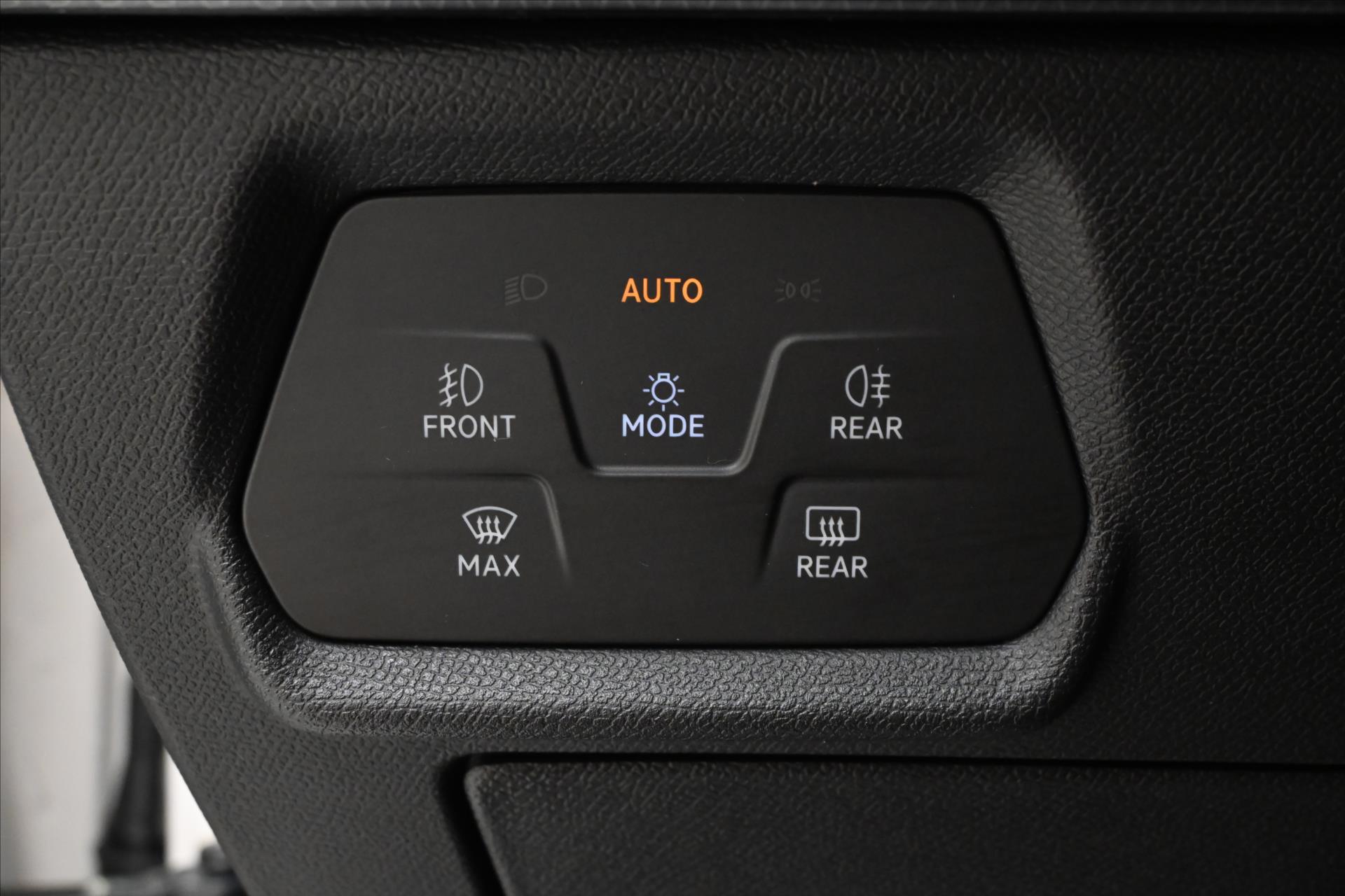 Hlavní fotografie vozu Seat Leon 2,0 TDI 110 kW DSG Style Záruka až 5 let (26)