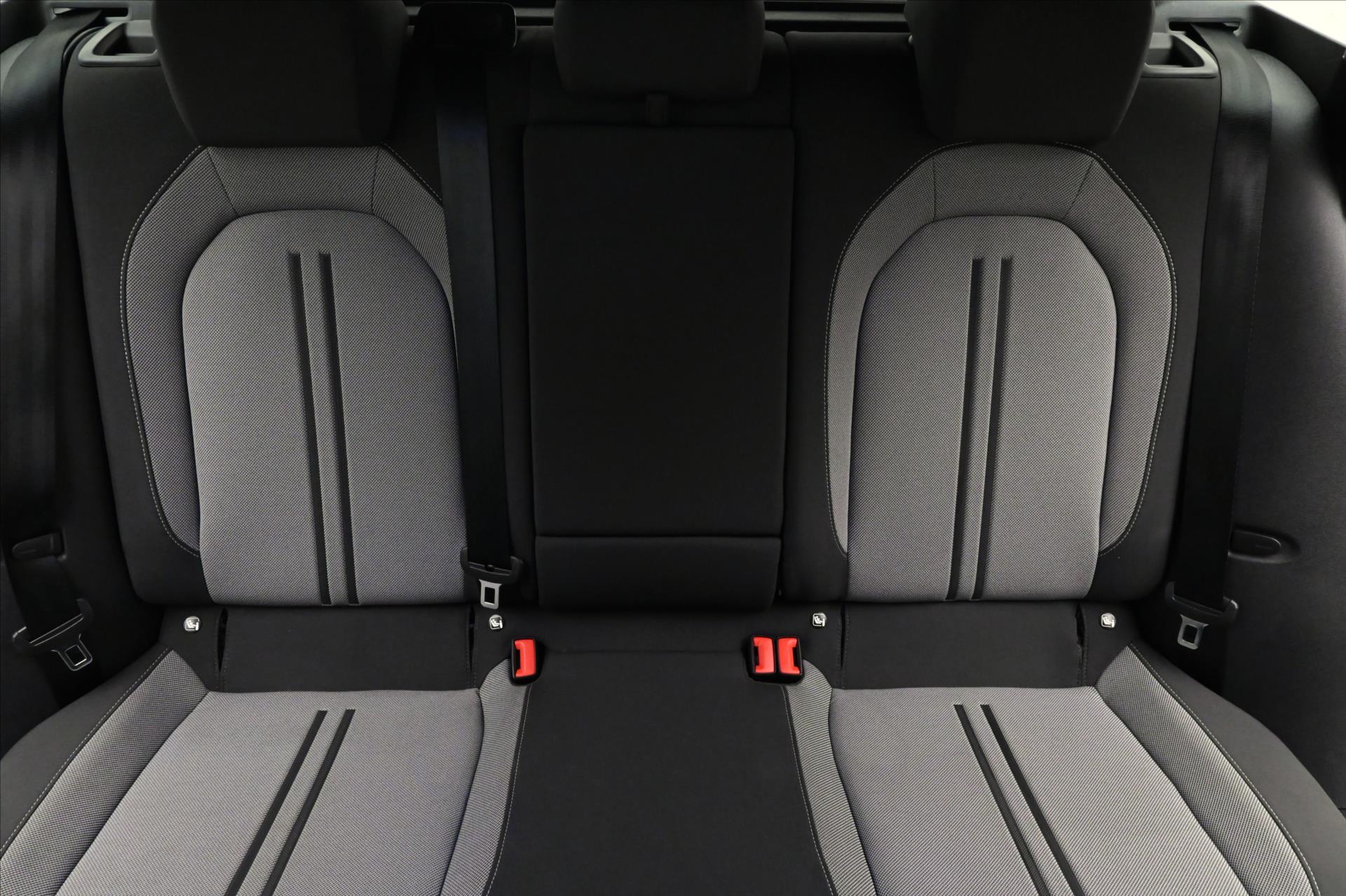 Hlavní fotografie vozu Seat Leon 2,0 TDI 110 kW DSG Style Záruka až 5 let (28)