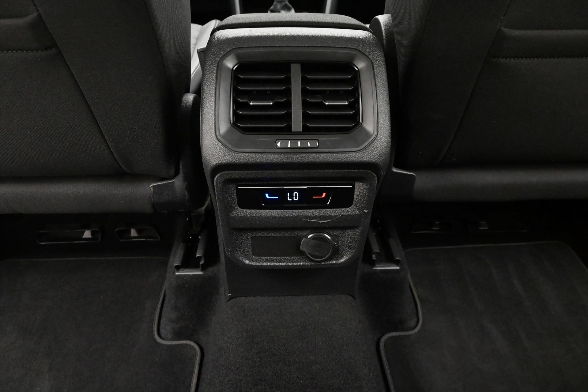 Hlavní fotografie vozu Volkswagen Tiguan 2,0 TDI 110 kW DSG Life Záruka až 5 let (22)