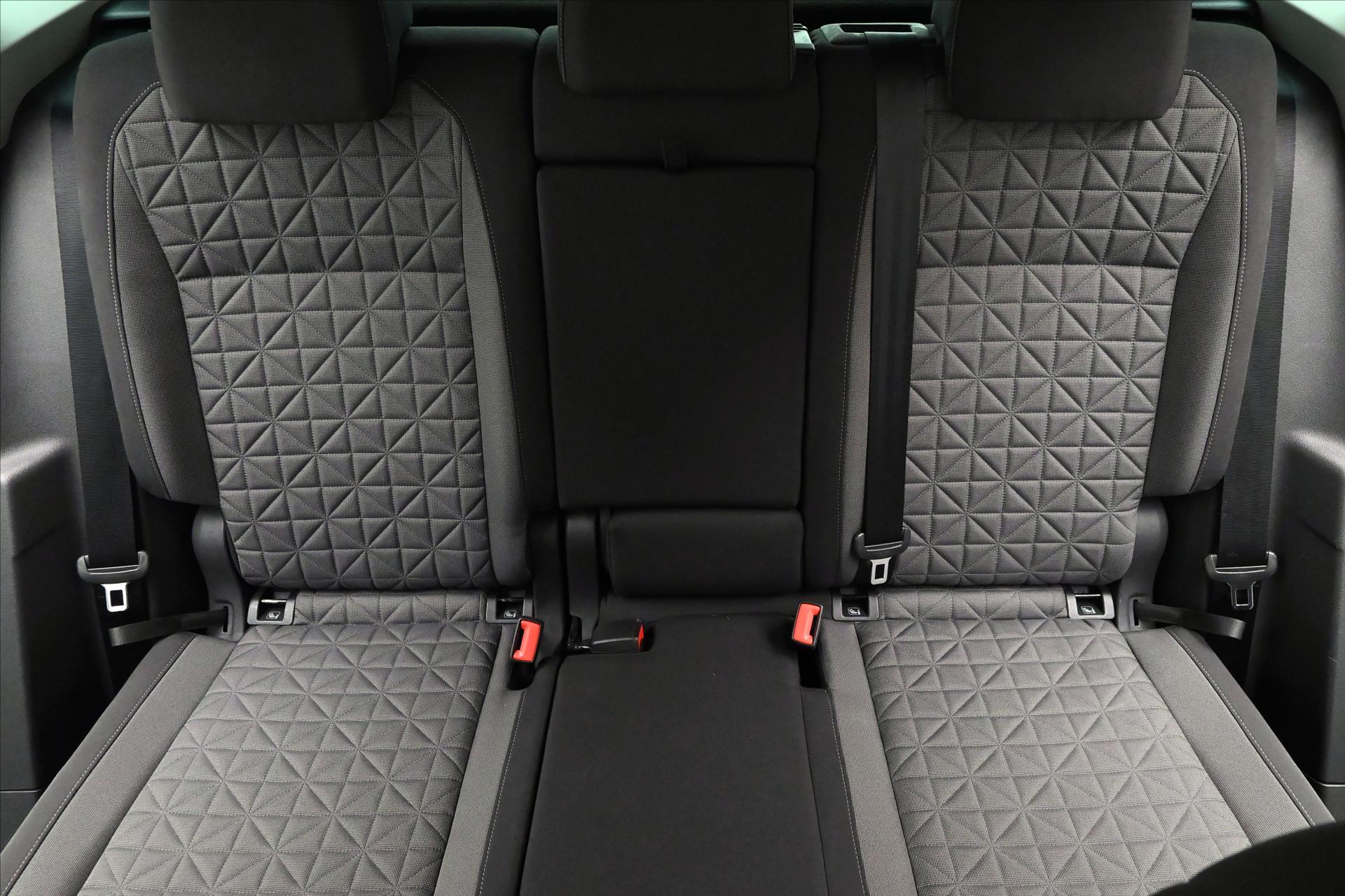 Hlavní fotografie vozu Volkswagen Tiguan 2,0 TDI 110 kW DSG Life Záruka až 5 let (28)