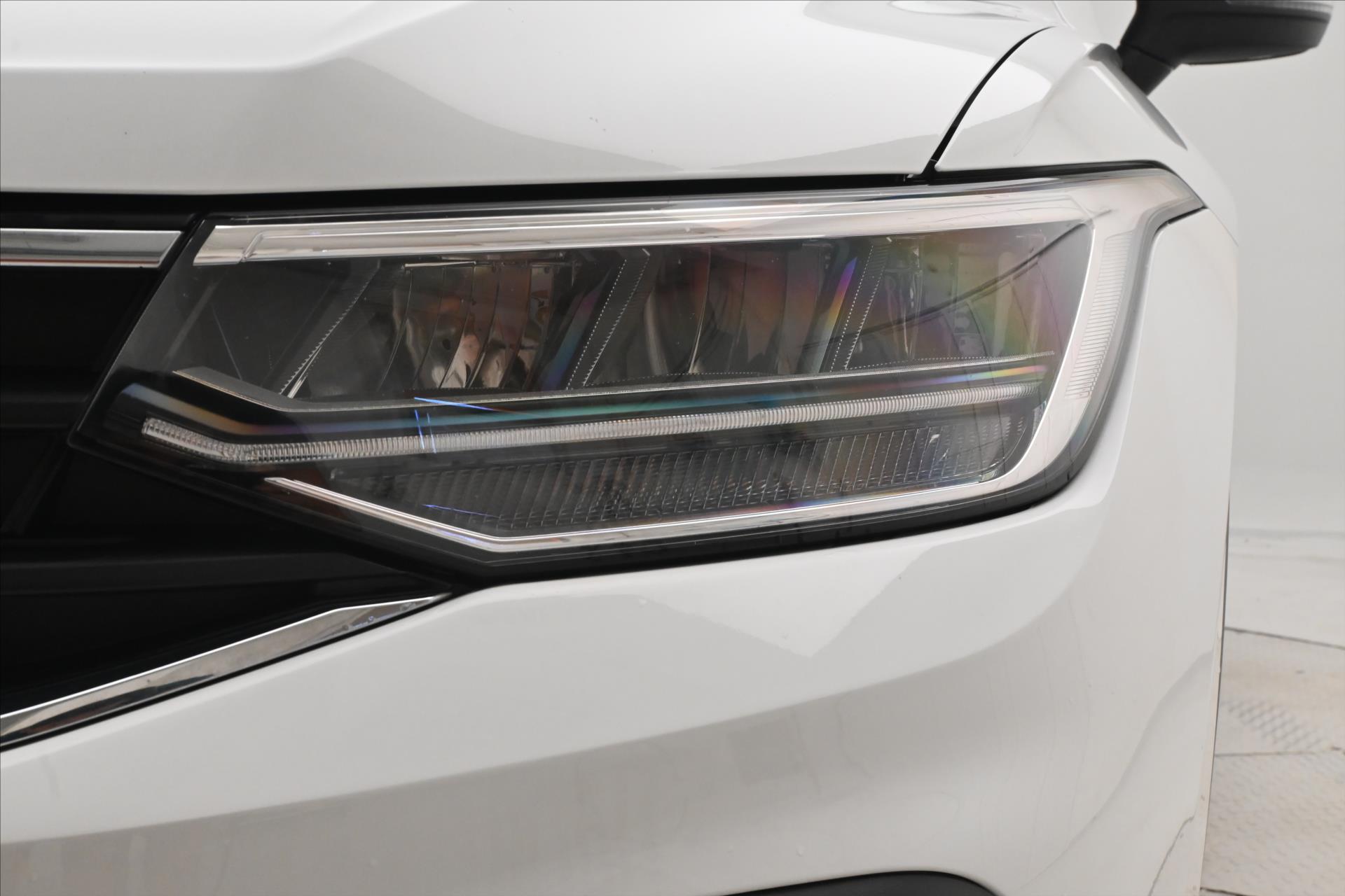 Hlavní fotografie vozu Volkswagen Tiguan 2,0 TDI 110 kW DSG Life Záruka až 5 let (29)