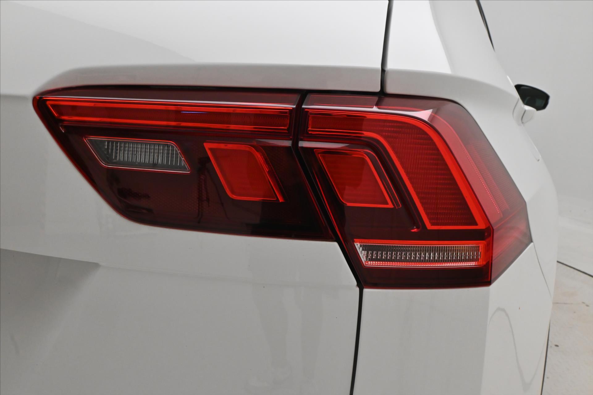Hlavní fotografie vozu Volkswagen Tiguan 2,0 TDI 110 kW DSG Life Záruka až 5 let (30)
