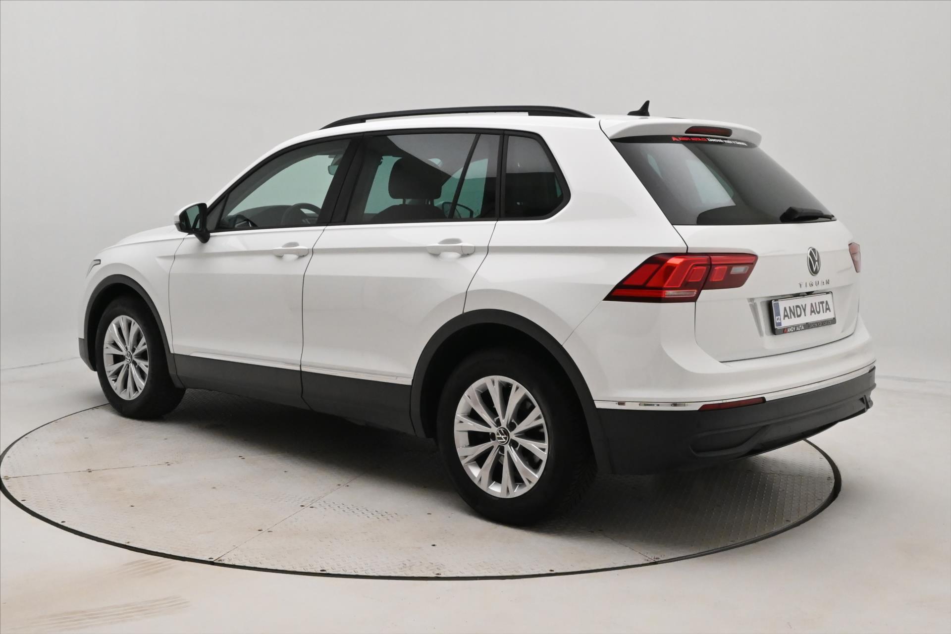 Hlavní fotografie vozu Volkswagen Tiguan 2,0 TDI 110 kW DSG Life Záruka až 5 let (7)
