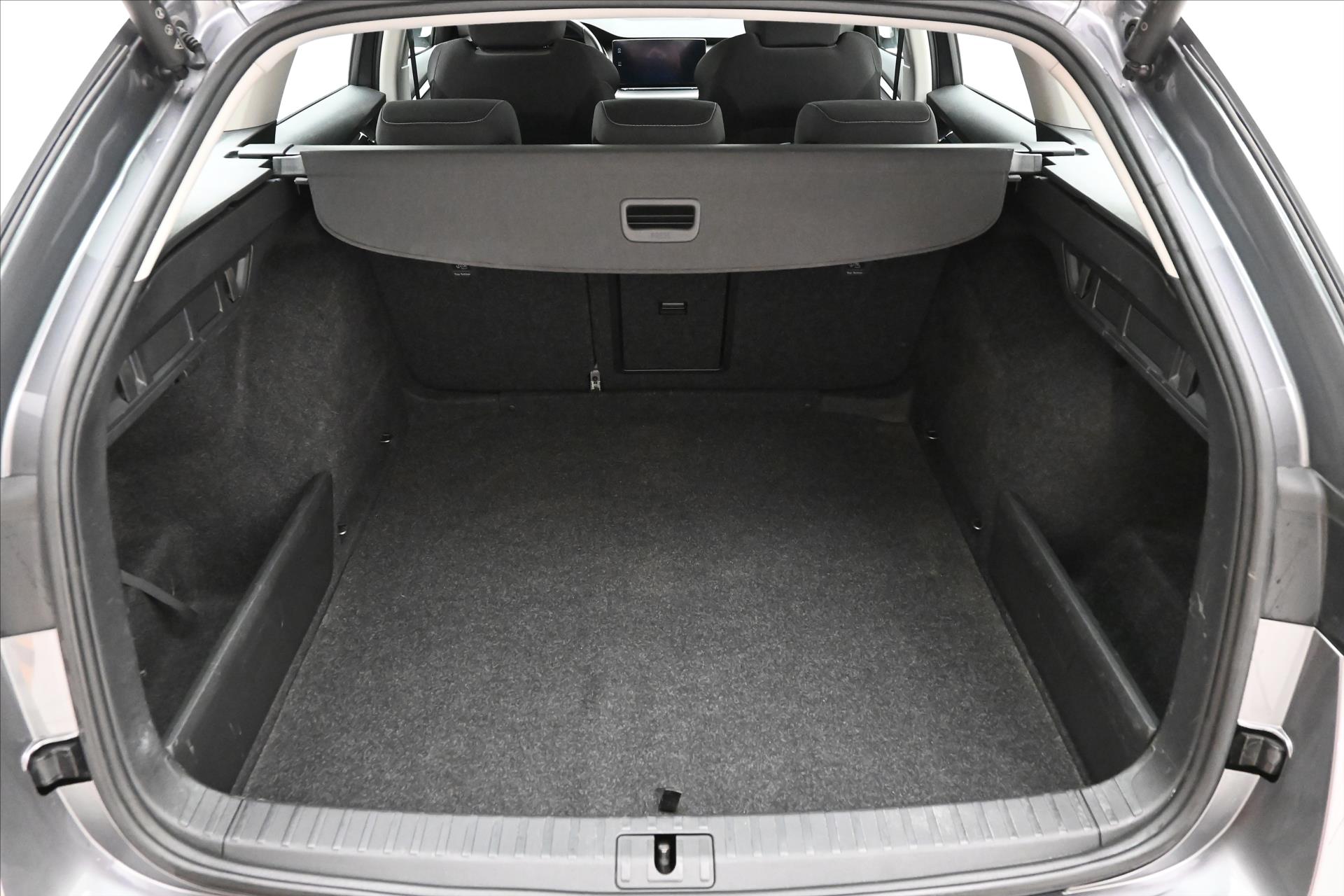 Main photo of the car Skoda Octavia 2.0 TDI 110 KW DSG EL.KUFR Warranty up to 5 years (10)