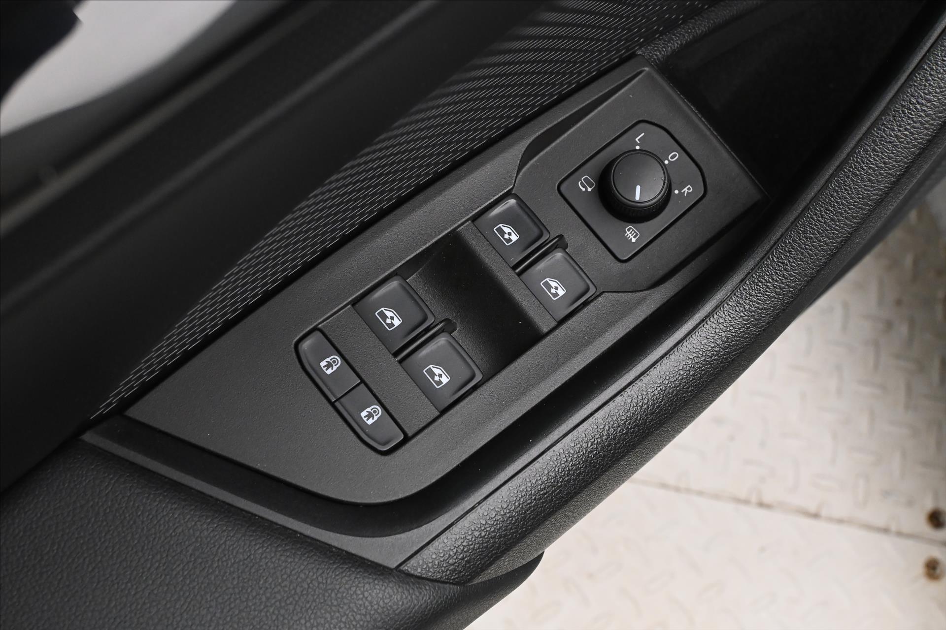 Main photo of the car Skoda Octavia 2.0 TDI 110 KW DSG EL.KUFR Warranty up to 5 years (25)