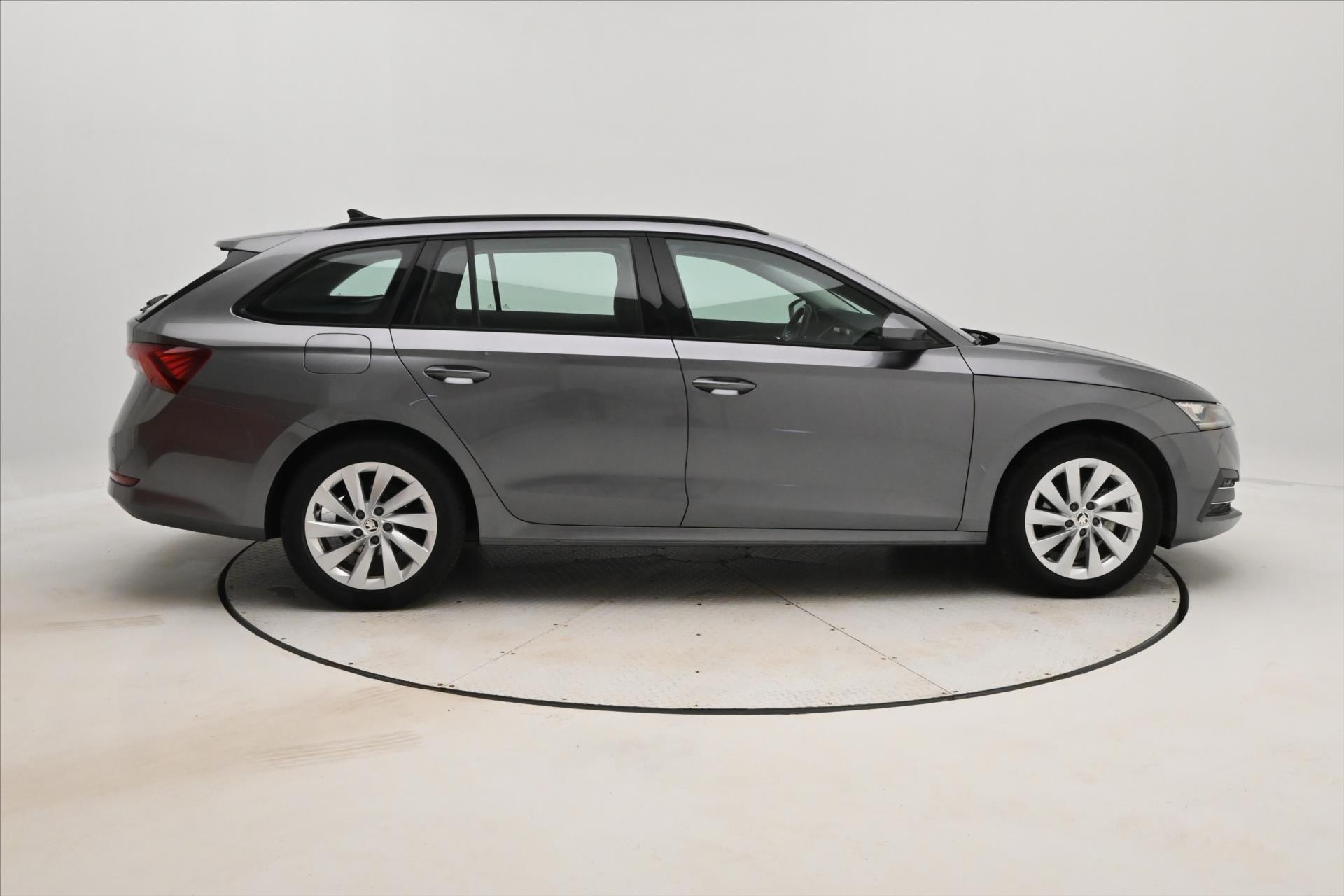 Main photo of the car Skoda Octavia 2.0 TDI 110 KW DSG EL.KUFR Warranty up to 5 years (4)