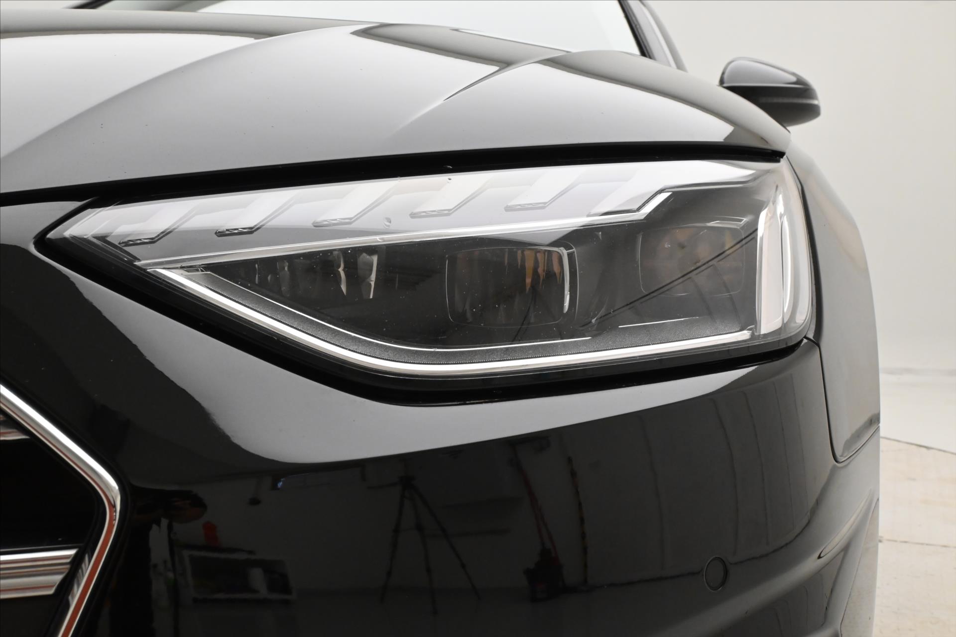 Hlavní fotografie vozu Audi A4 2,0 40TDI 150 kW S-Tronic Záruka až 5 let (32)