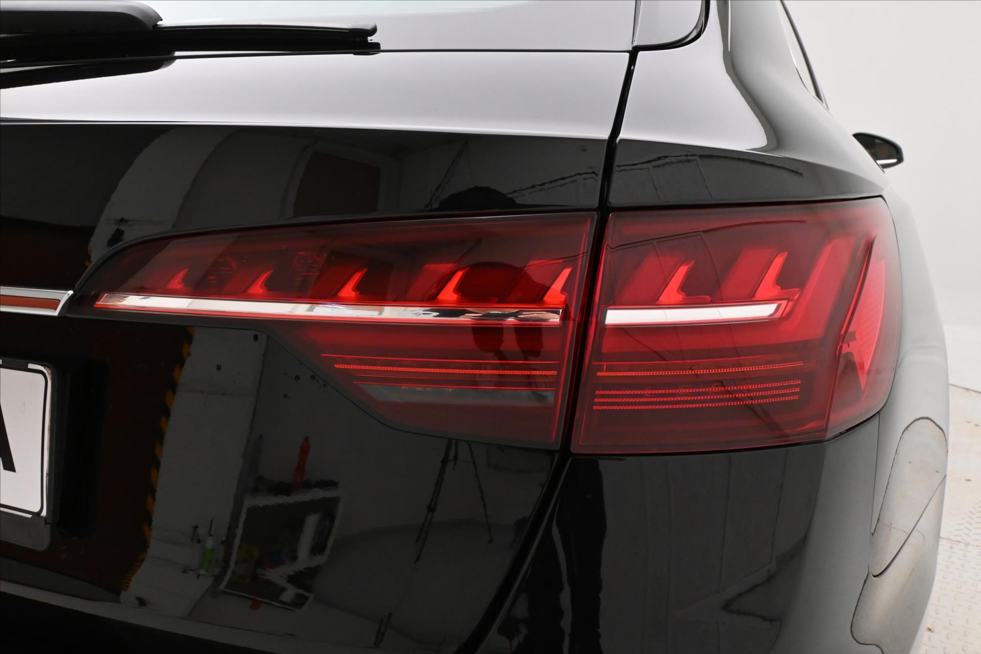 Hlavní fotografie vozu Audi A4 2,0 40TDI 150 kW S-Tronic Záruka až 5 let (33)