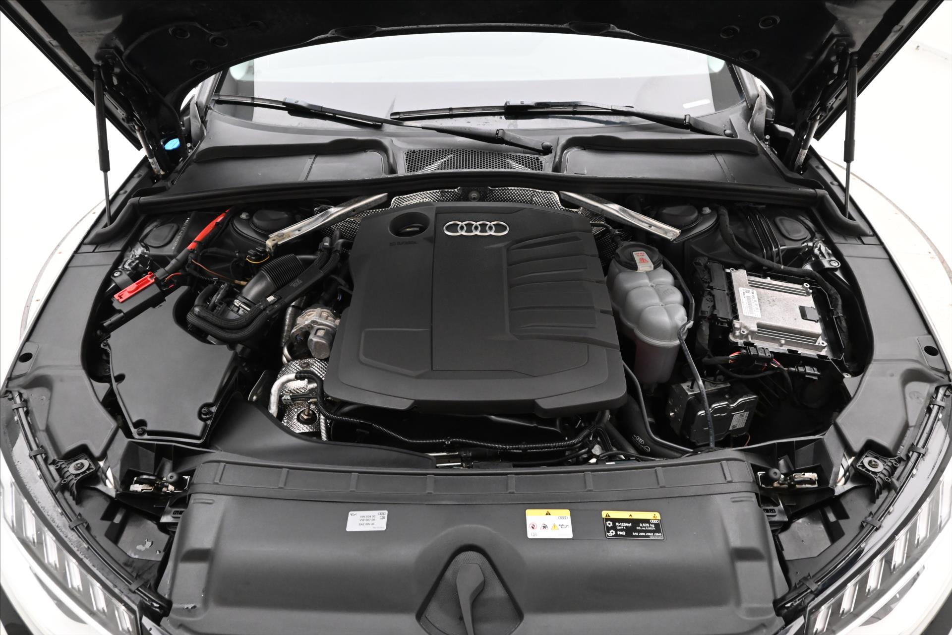 Hlavní fotografie vozu Audi A4 2,0 40TDI 150 kW S-Tronic Záruka až 5 let (9)