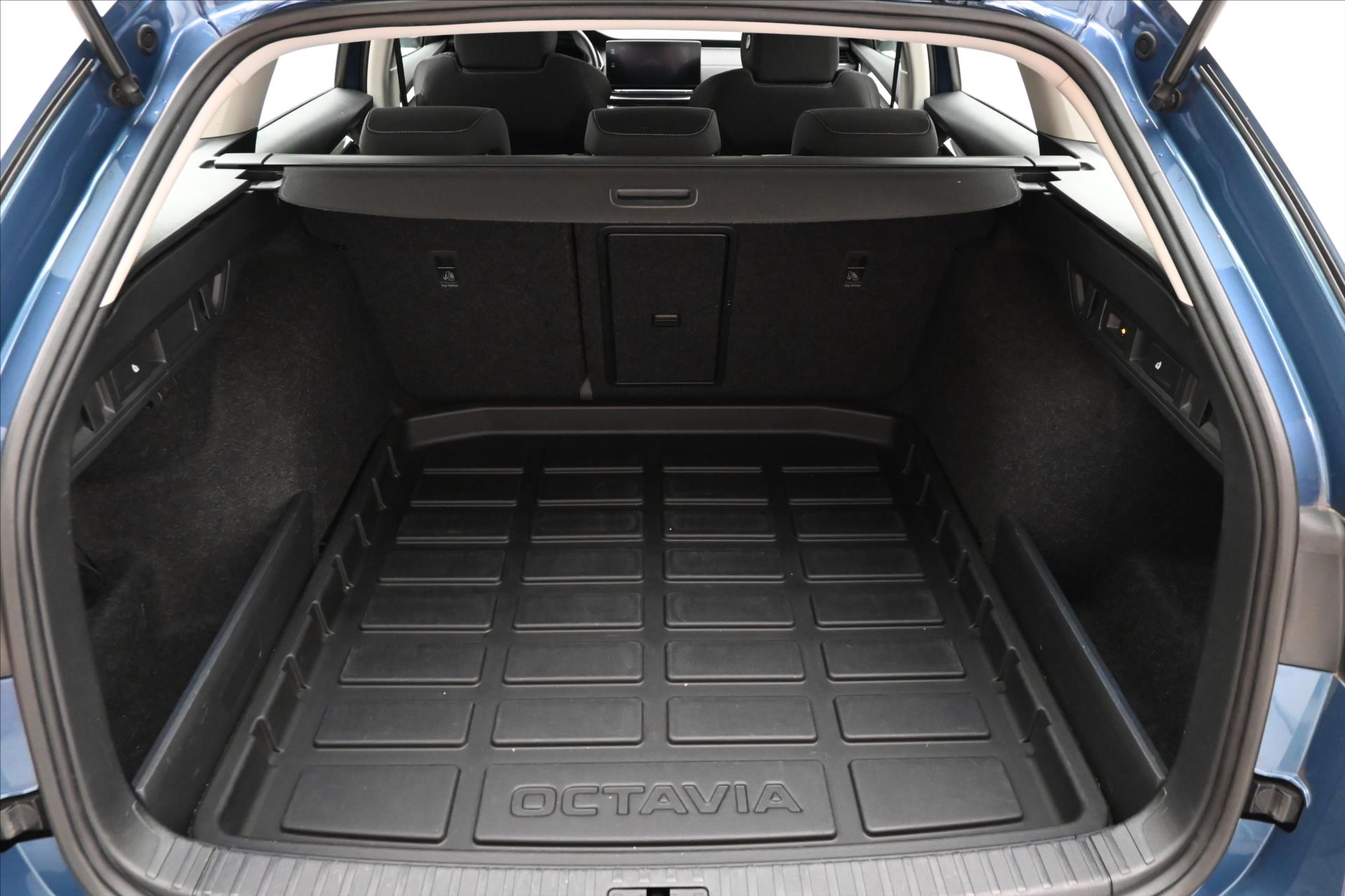 Hlavní fotografie vozu Škoda Octavia 2,0 TDI 110 kW DSG Style Záruka až 5 let (10)