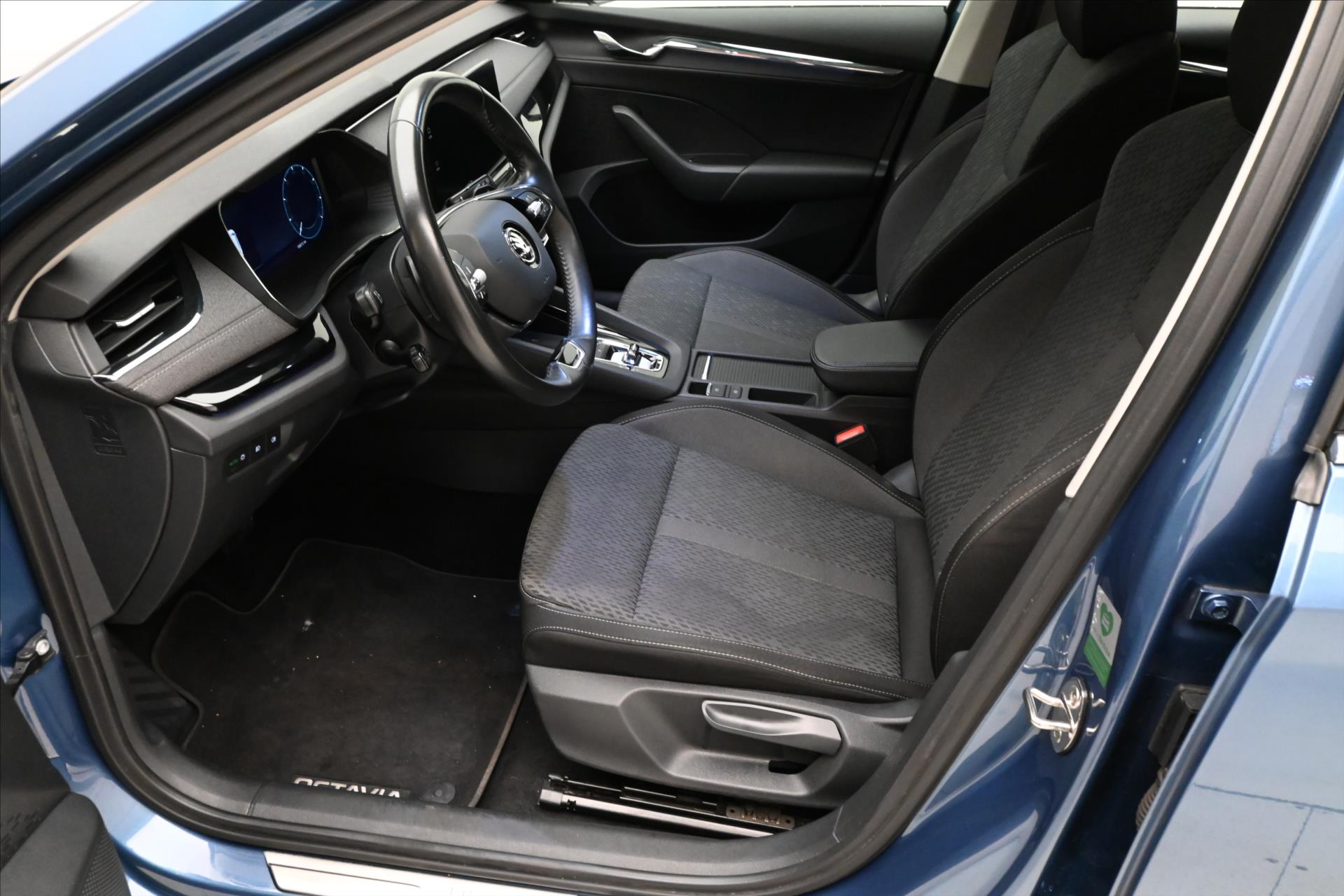 Hlavní fotografie vozu Škoda Octavia 2,0 TDI 110 kW DSG Style Záruka až 5 let (13)