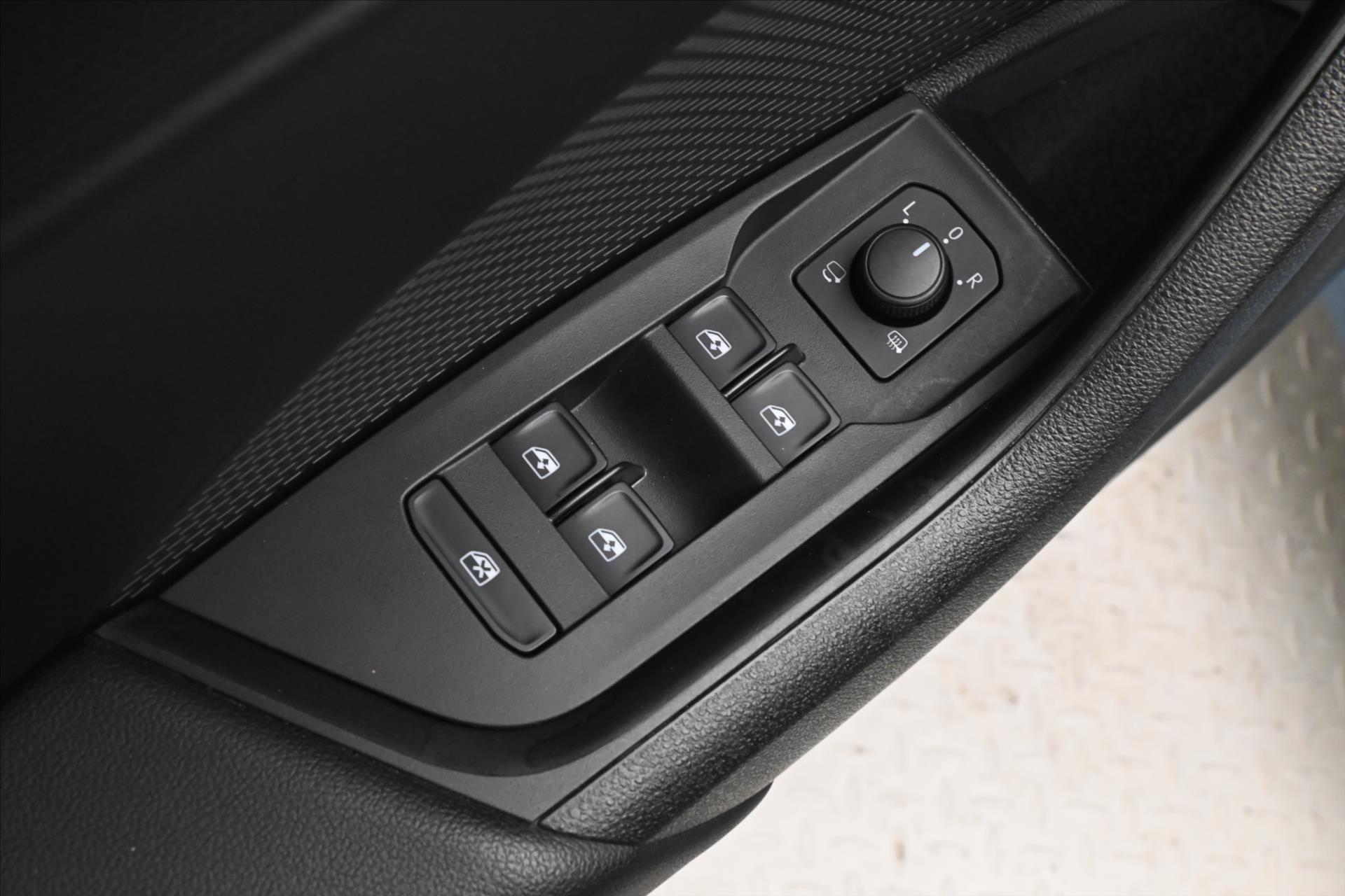 Hlavní fotografie vozu Škoda Octavia 2,0 TDI 110 kW DSG Style Záruka až 5 let (27)