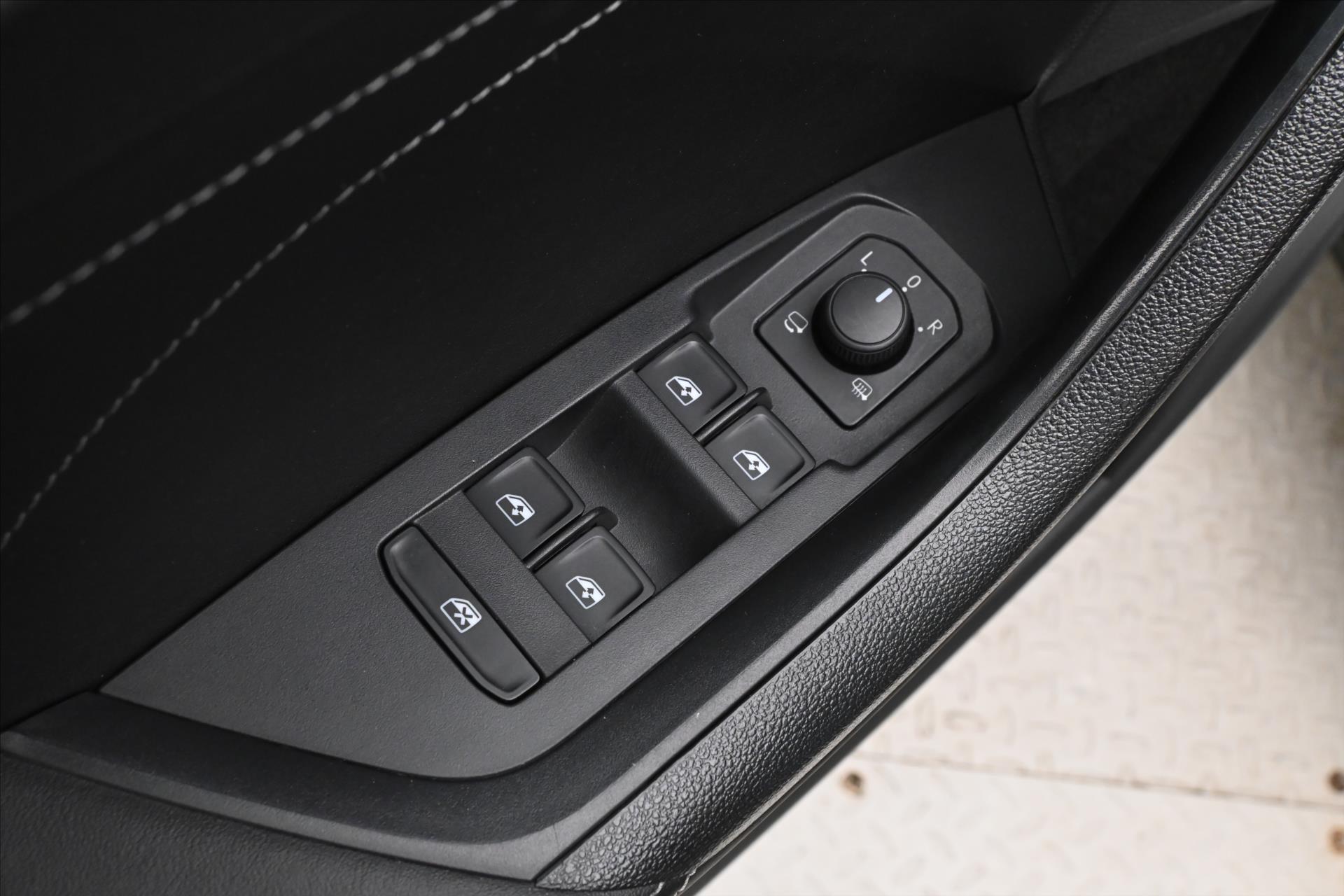 Main photo of the car Skoda Kodiaq 2,0 TDI 110 kW DSG TAŽNÉ ZAŘÍZENÍ Záruka až 5 let (25)