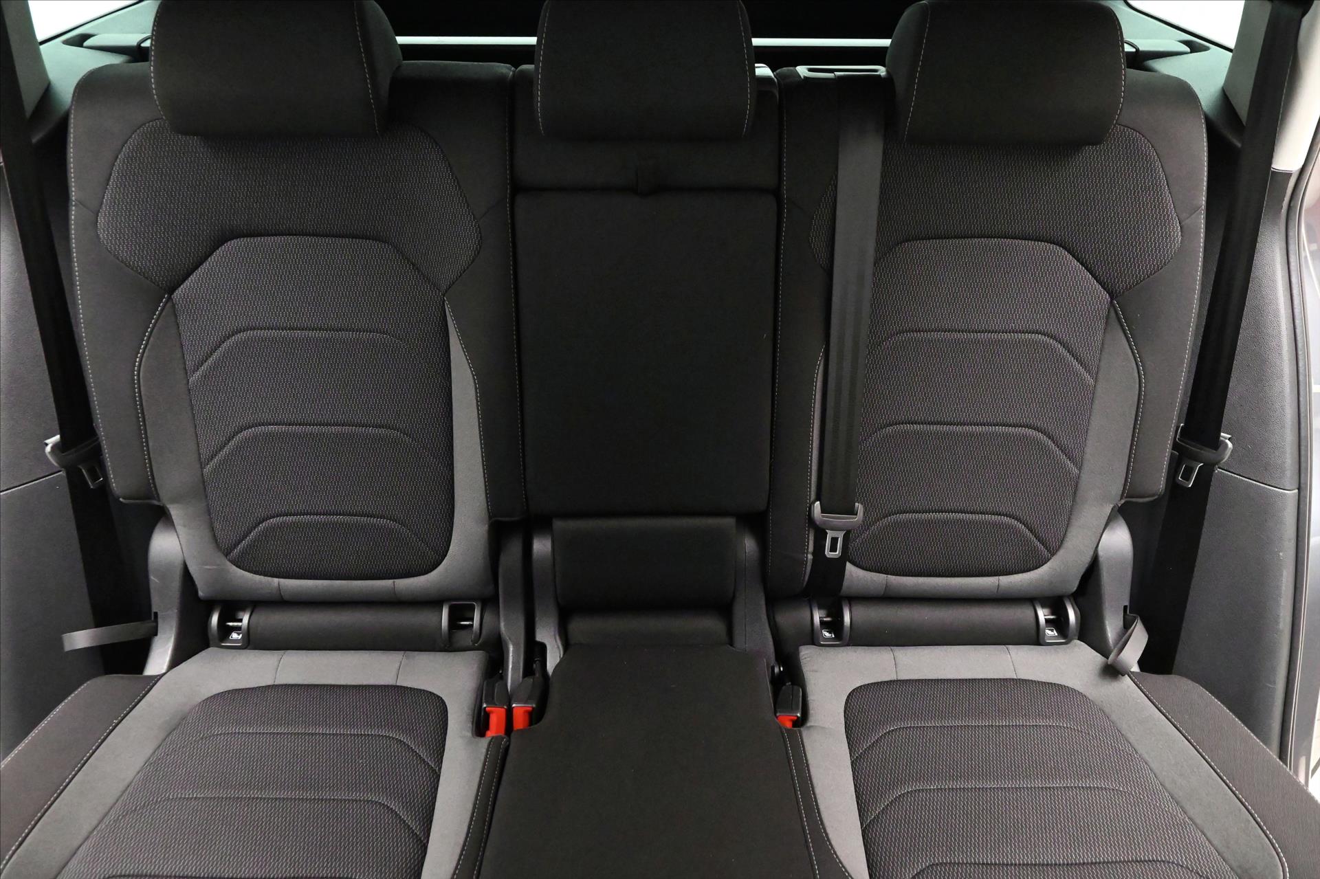 Main photo of the car Skoda Kodiaq 2,0 TDI 110 kW DSG TAŽNÉ ZAŘÍZENÍ Záruka až 5 let (27)